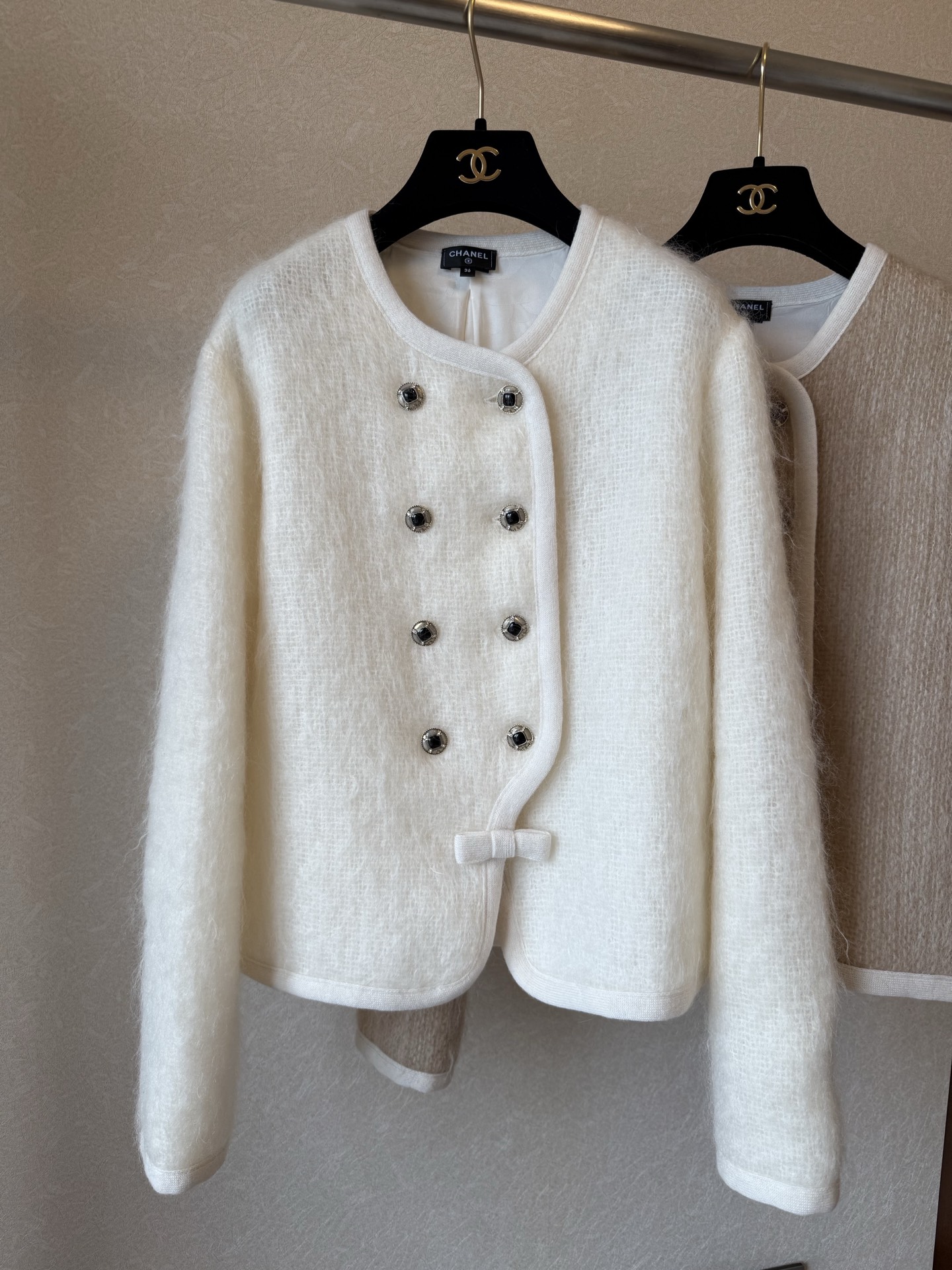 Chanel-Style Cardigan: Soft Mohair Knit with Pearl Buttons & Bow Details 7 i1764645051841 931 0 5