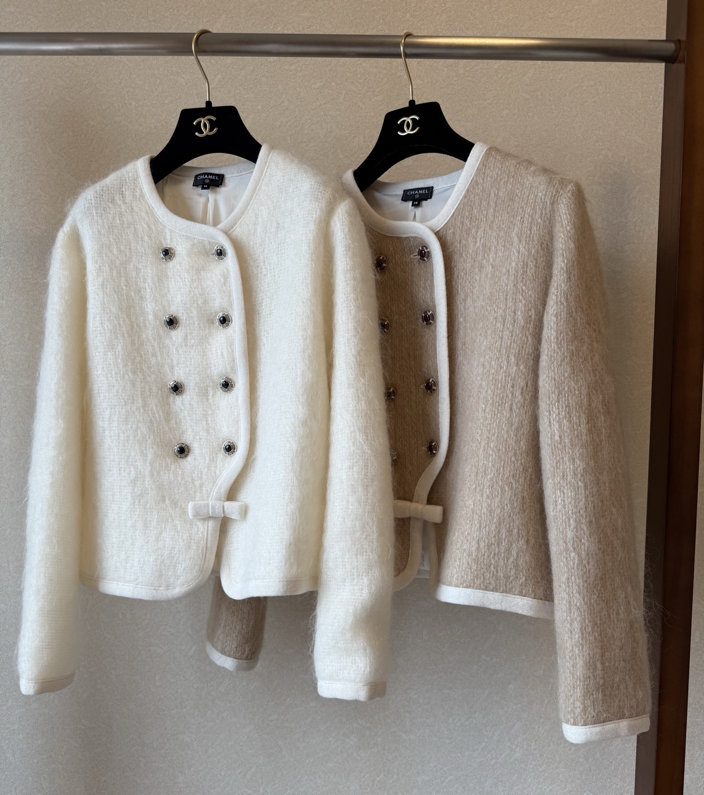 Chanel-Style Cardigan: Soft Mohair Knit with Pearl Buttons & Bow Details 6 i1764645052937 2282 0 4