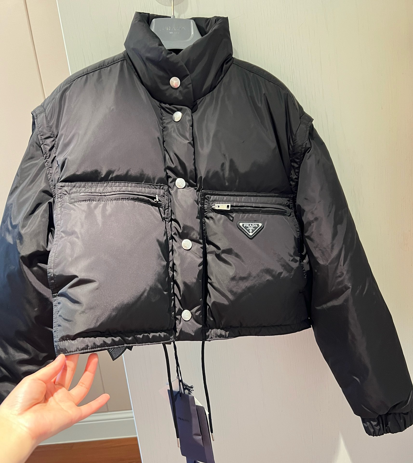 Convertible Down Puffer Jacket: 3-in-1 Versatile Style, Black Nylon, Drawstring Hem