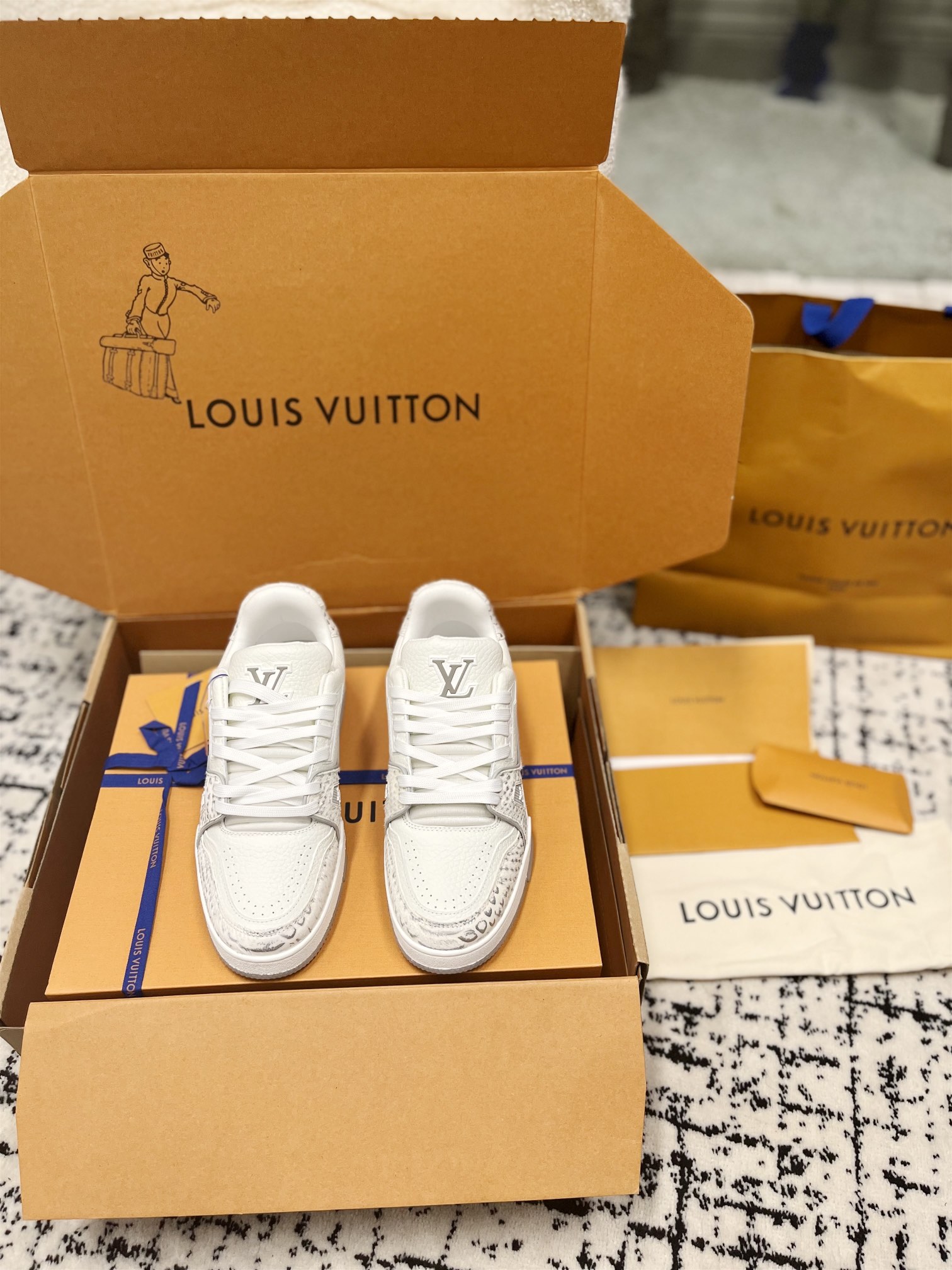 [Louis Vuitton Women