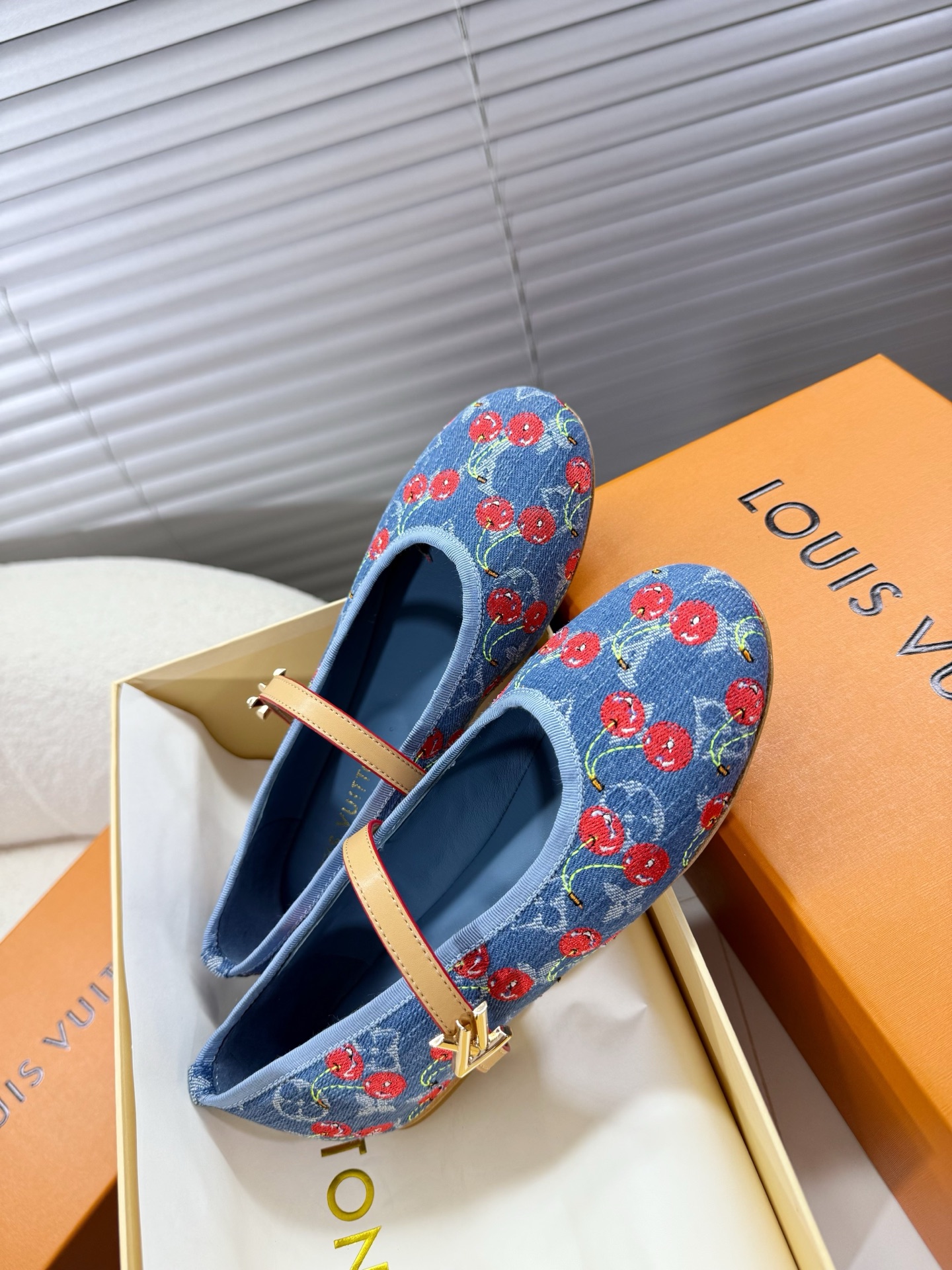 NO:437237,LV Mary Jane ballet shoes~~, ballet shoes, louis vuitton, mary jane19860909LV玛丽珍芭蕾舞鞋~~,芭蕾舞鞋,louis vuitton,mary jane,Women's Shoes