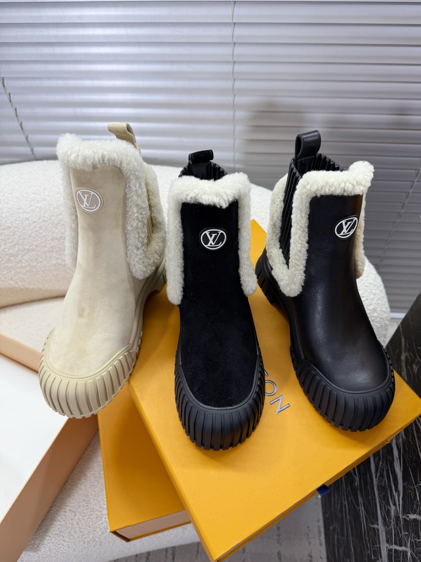 NO:475148,LV short boots new upgraded version~~, boots, louis vuitton, boots19860909LV短靴全新升级版~~,靴子,louis vuitton,boots,Women's Shoes