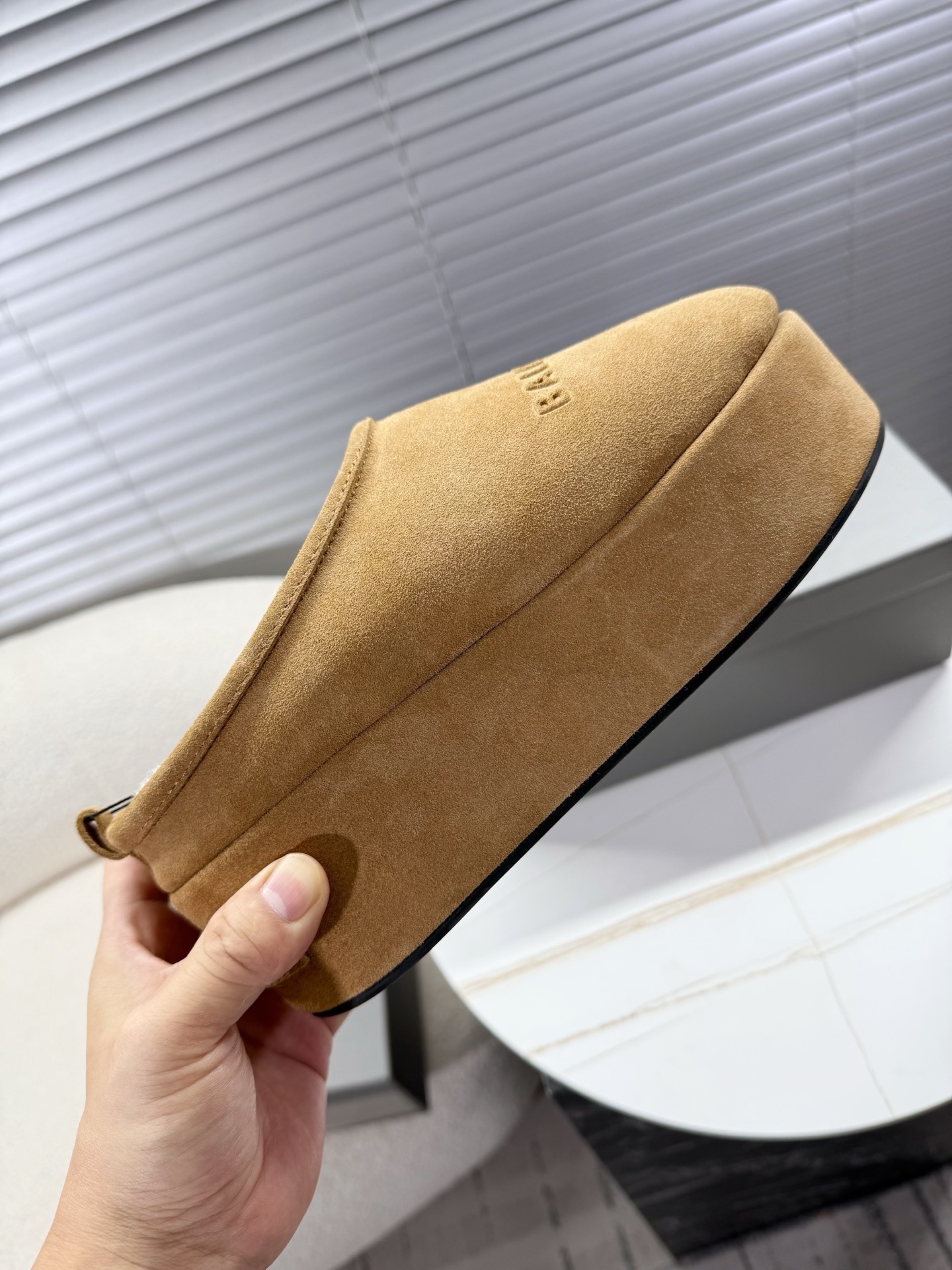 NO:646855,Balenciaga thick-soled Birkenstock shoes; cotton slippers..., half-slippers, balenciaga, slippers19860909Balenciaga厚底勃肯鞋；棉毛拖鞋……,半拖毛毛鞋,balenciaga,slippers,Women's Shoes