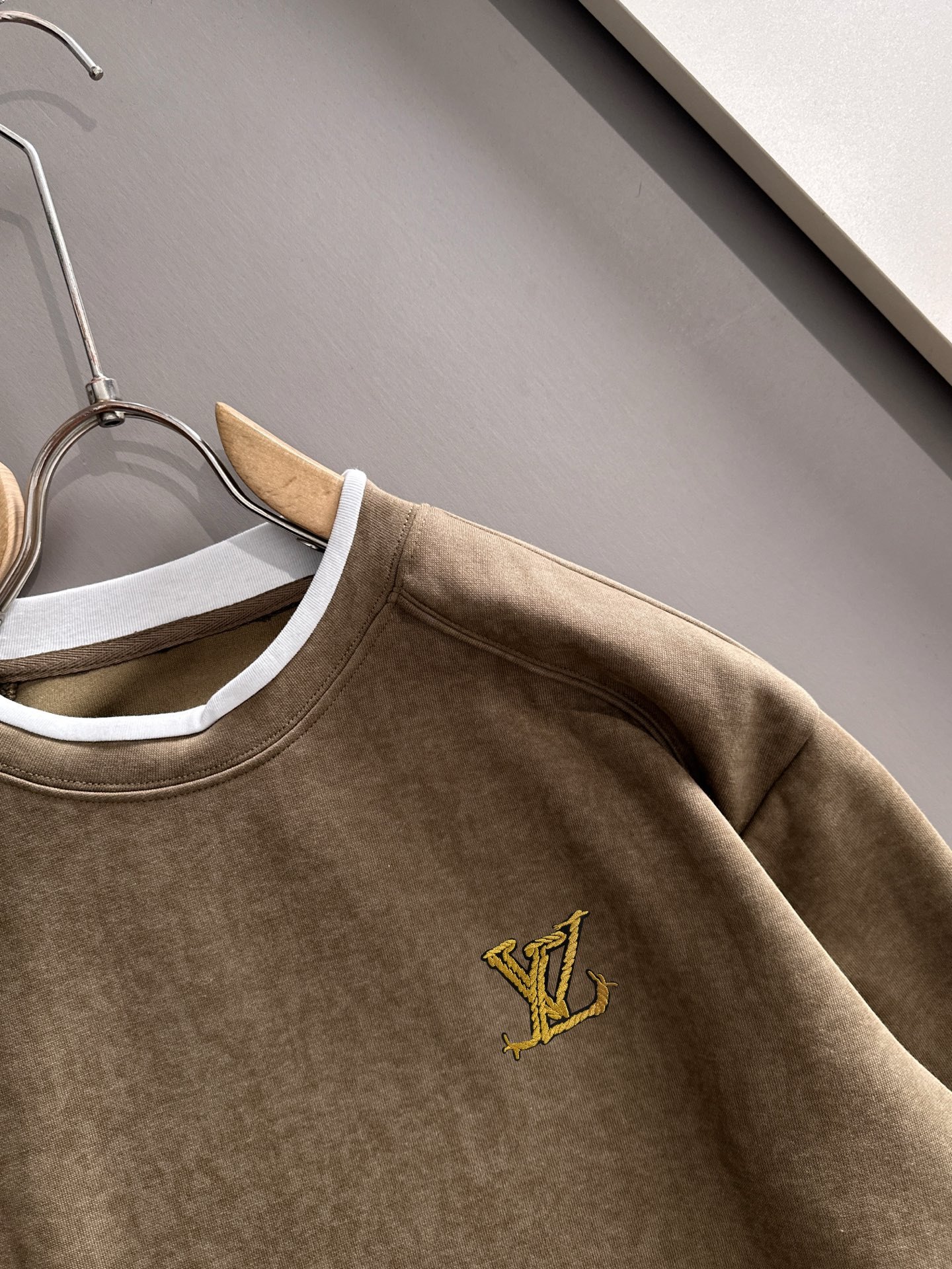 パリ三葉草 P400 秋冬新作ユニセックス丸首スウェット