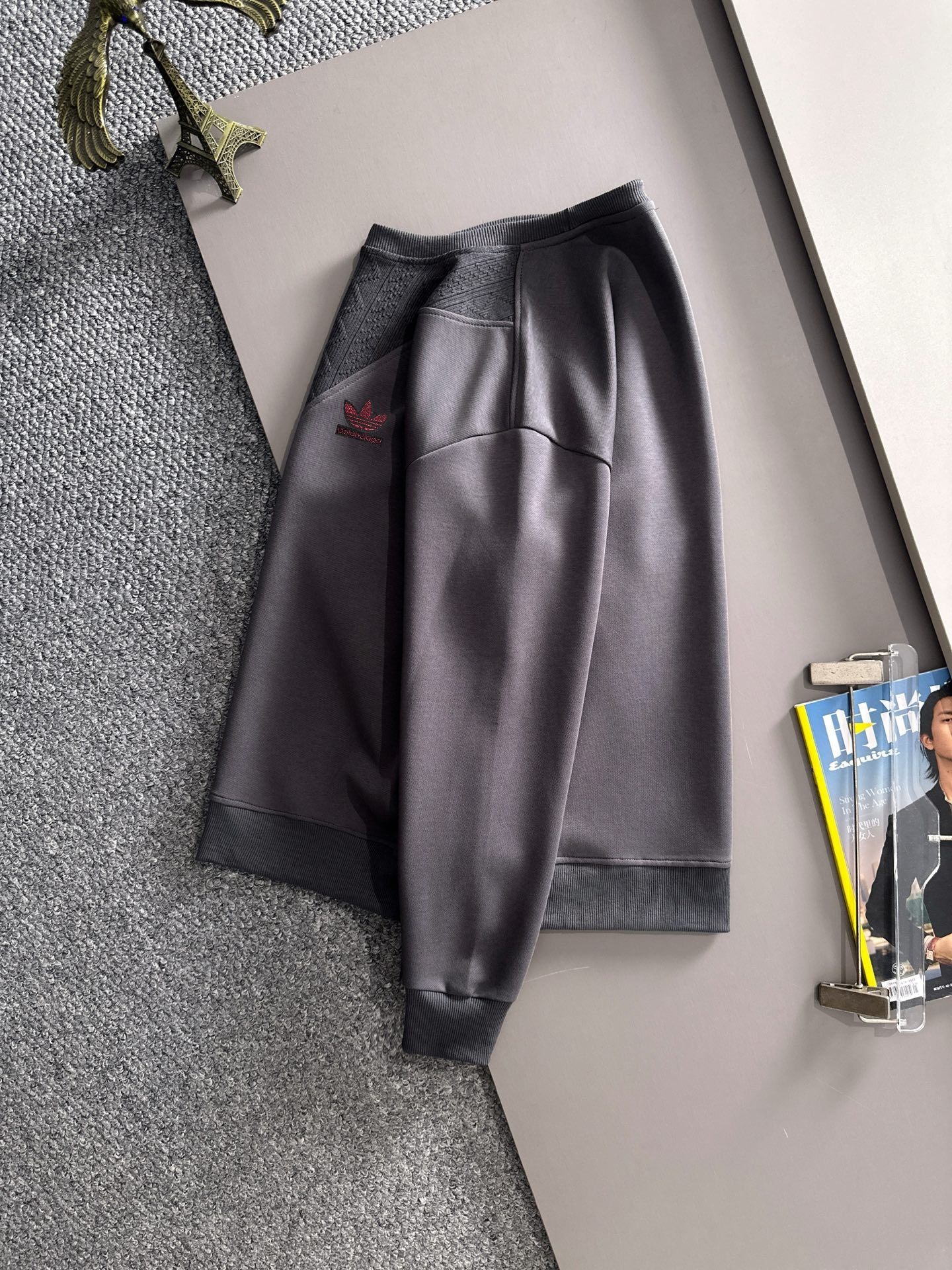 P400 パリ三叶草秋冬新款ラウンドネックスウェット 男女兼用