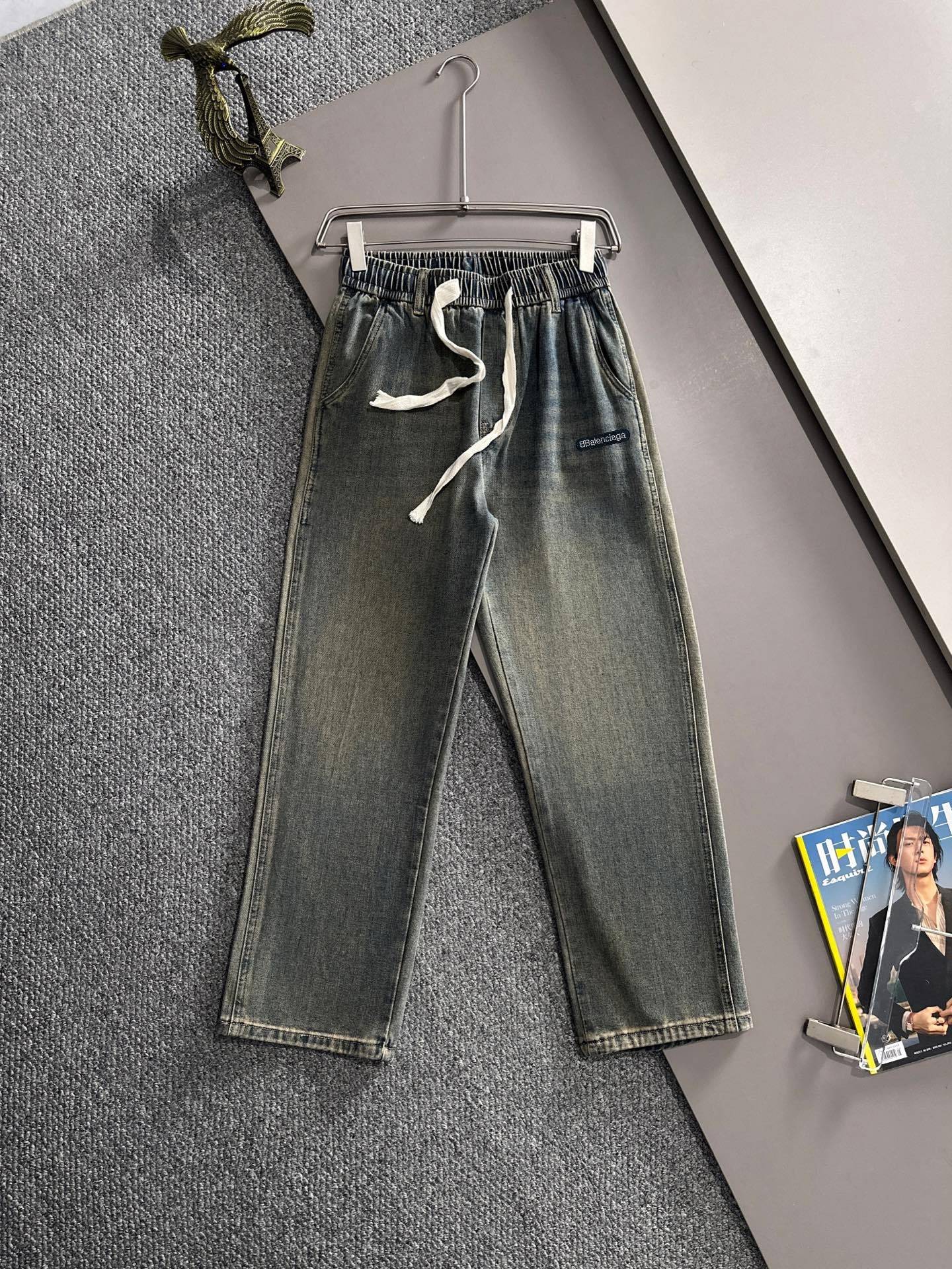 P180 Pantalones vaqueros de pierna ancha y recta de la colección 2026 de las cuatro estaciones de París, ¡la moda entre…