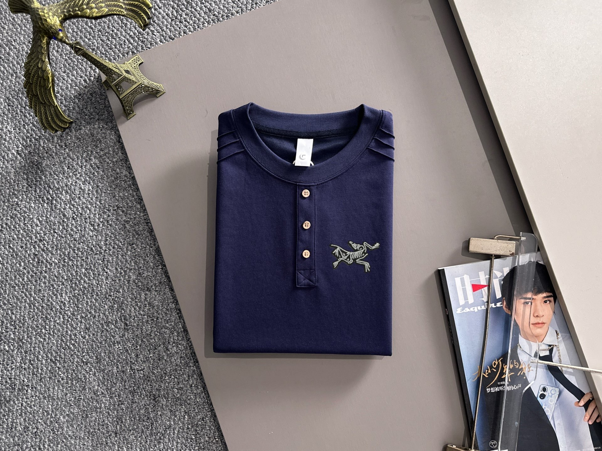 Alternative view of T-Shirt 10953