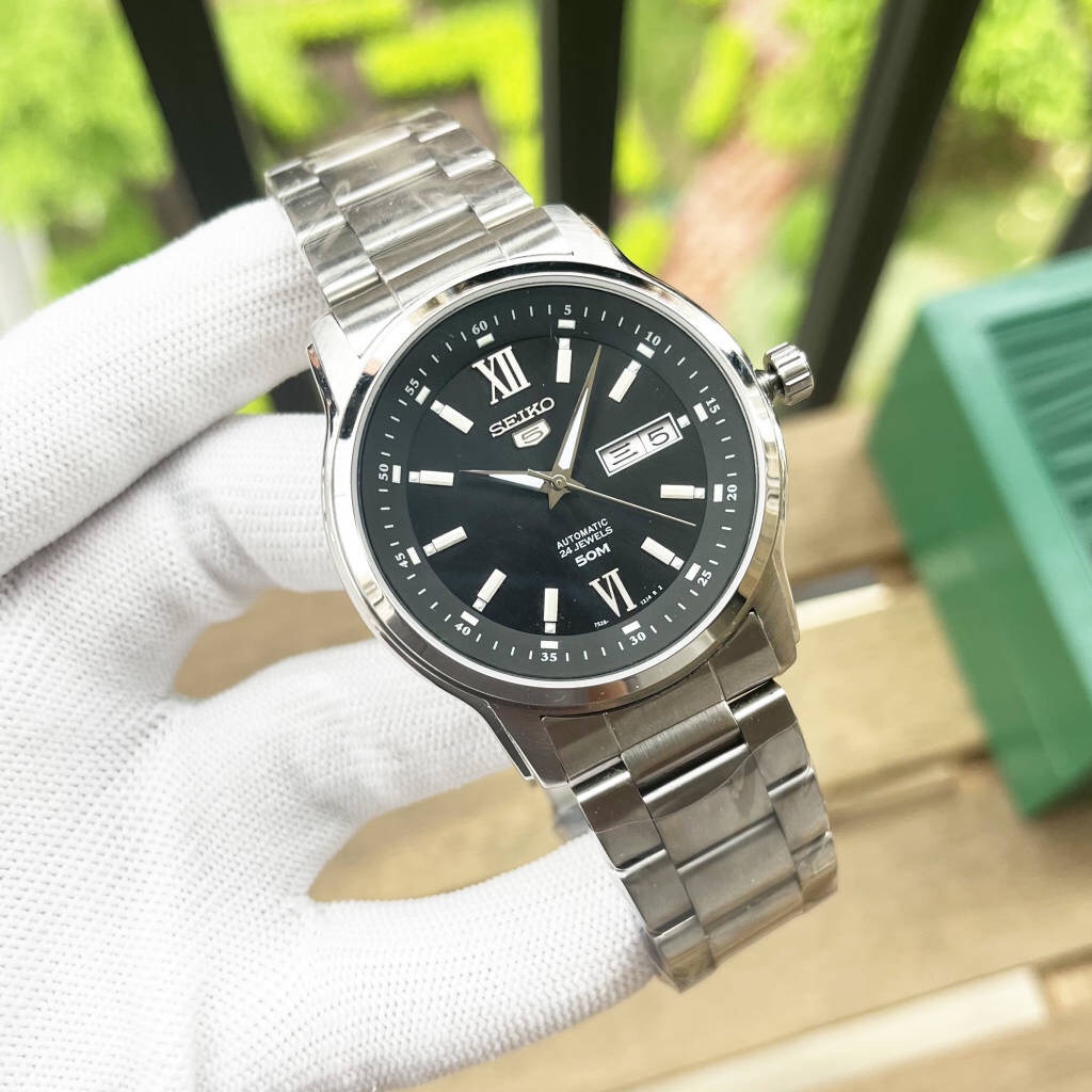 Super-SEIKO Men’s Watch: Upgraded Design and Features, Enhanced Durability and Water Resistance - 图片 2