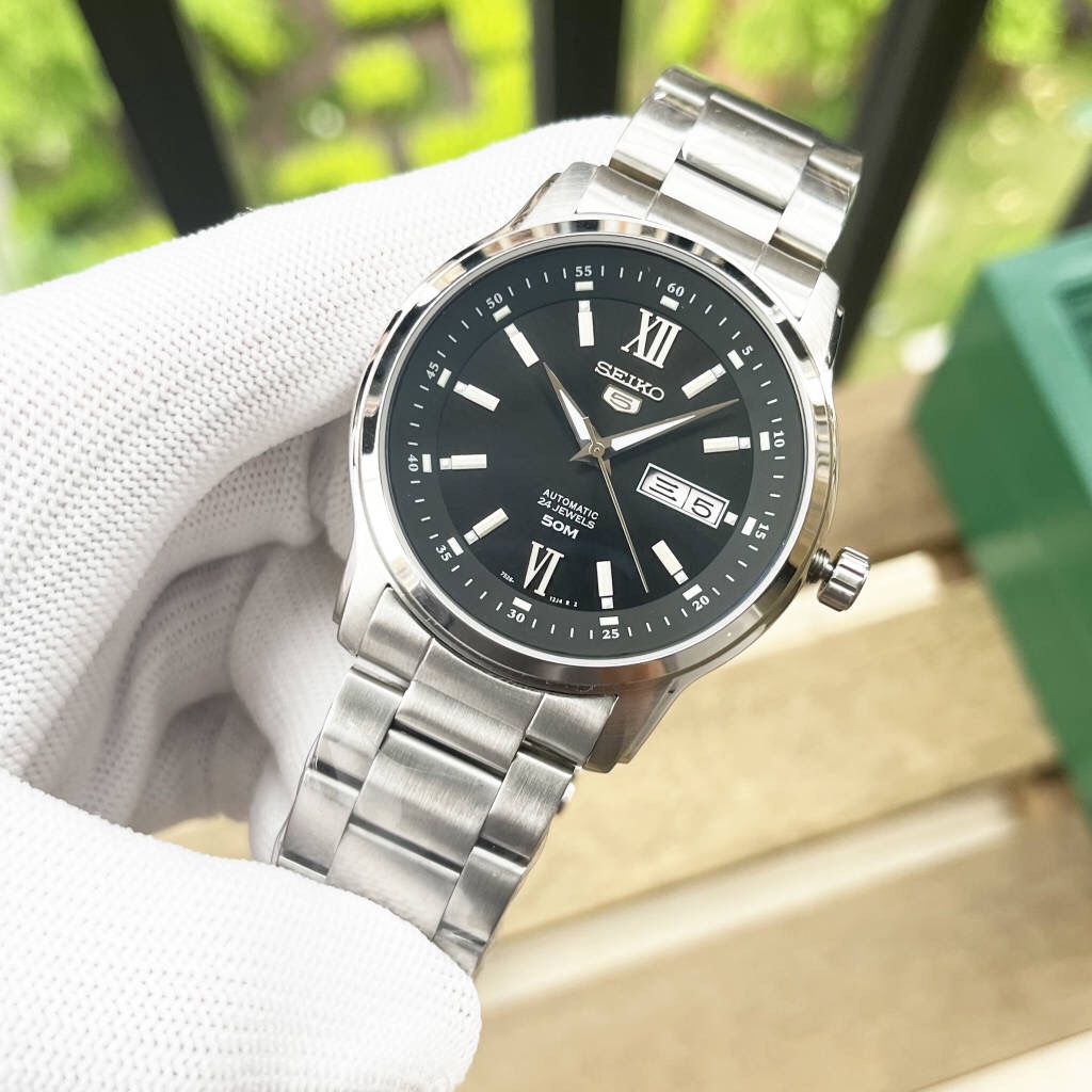 Super-SEIKO Men’s Watch: Upgraded Design and Features, Enhanced Durability and Water Resistance - 图片 3