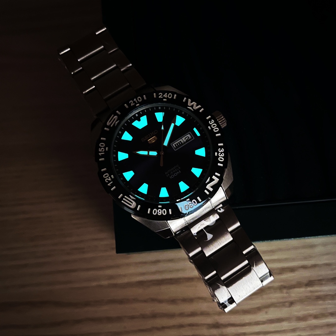 Super-SEIKO Compass Mechanical Wristwatch: Innovative Features and Quality Craftsmanship - 图片 9