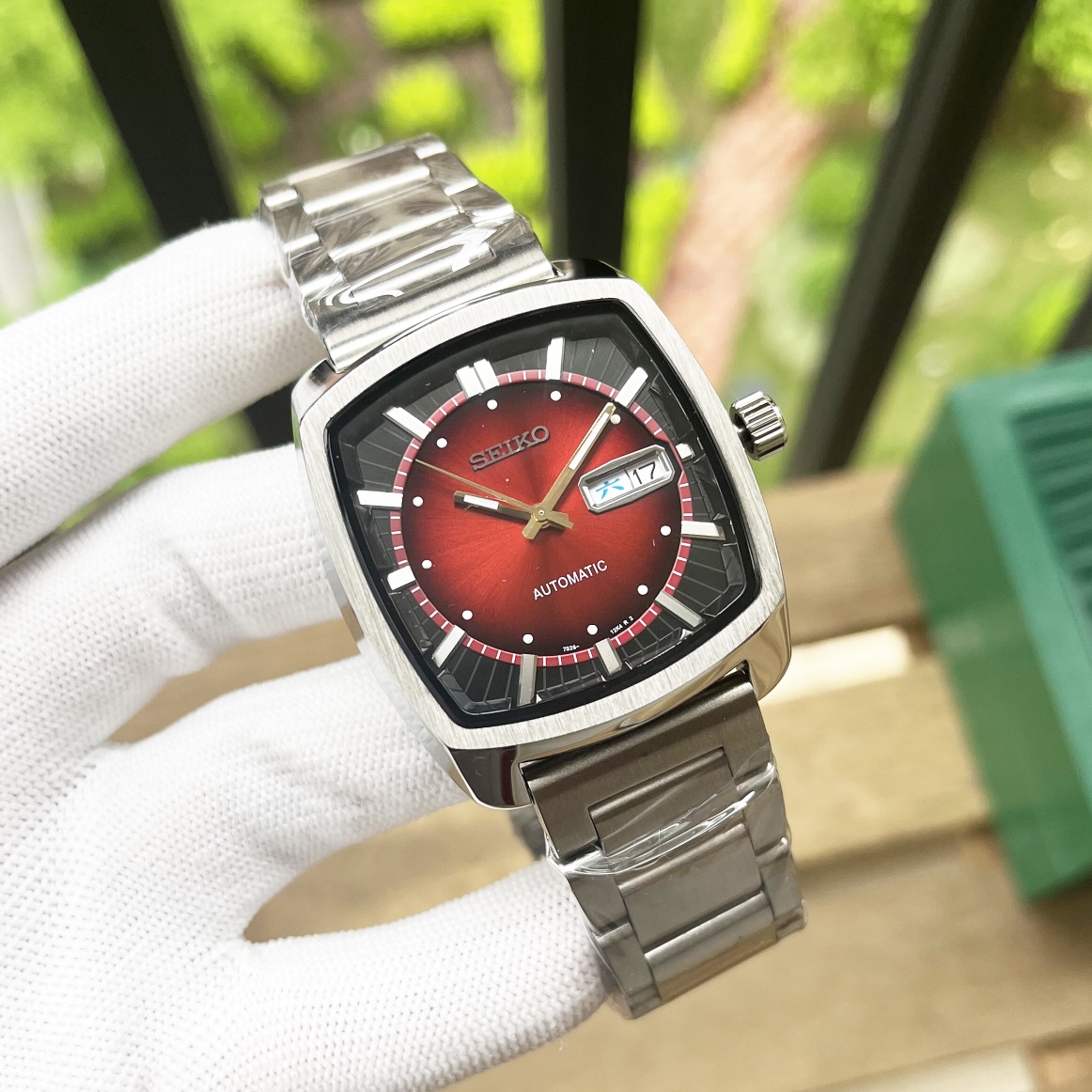 Super-SEIKO Barboard Business Machine Wrist Watch: Features and Specifications