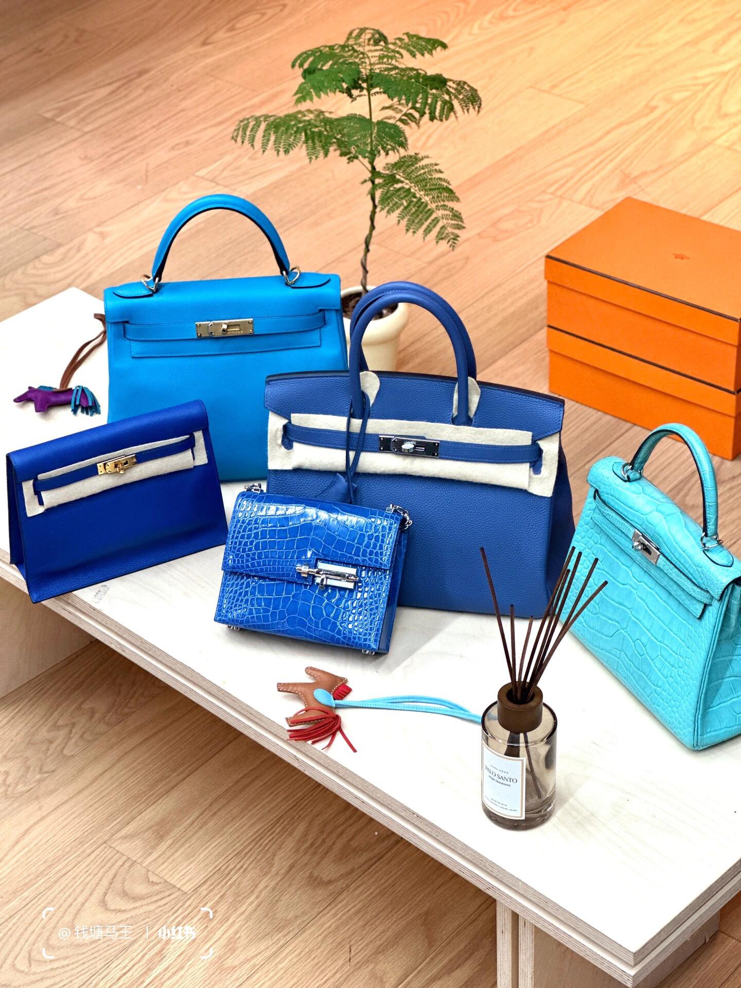 Hermès Rare summer models are available. Which blue color is your favorite?