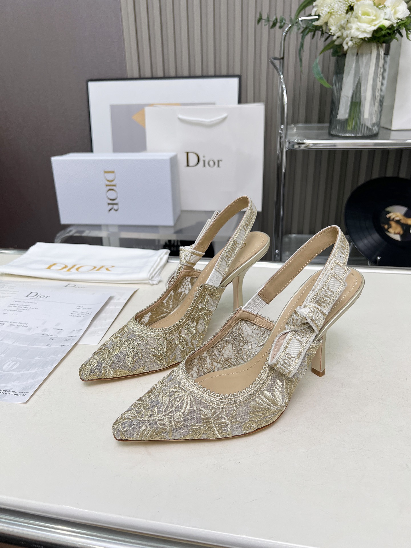 NO:921540,Rubber sole genuine leather sole P Dior embroidered high heels embroidered pattern letter logo web sandal style spring and summer latest jacquard embroidered pattern sandal style. Original purchase. Specially ordered materials. One to one zero gap replica!  Material Original custom-made eco-friendly embroidered upper + top-grade sheepskin lining + pure copper hardware buckle Size 34 to 42, high heels, dior, dior, sandals, high heels, sheepskin19860909橡胶底真皮底P 迪奥 Dior 刺绣高跟鞋 刺绣图案 字母logo织带凉鞋款 春夏最新提花刺绣图案凉鞋款. 原版购入. 特订材料. 一比一零差距复刻！ 材质原版订制环保刺绣鞋面+顶级羊皮内里+纯铜五金扣 码数34到42,高跟鞋,dior,dior,sandals,high heels,sheepskin,Women's Shoes