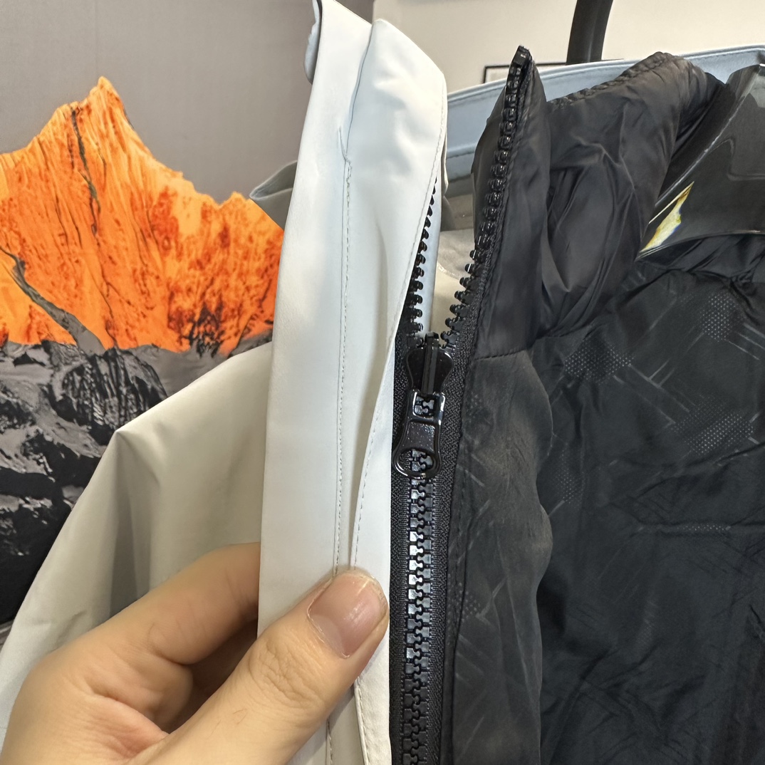 Helly Hansen Cold-Proof Suit: High-Tech Features for Ultimate Warmth and Comfort - 图片 5