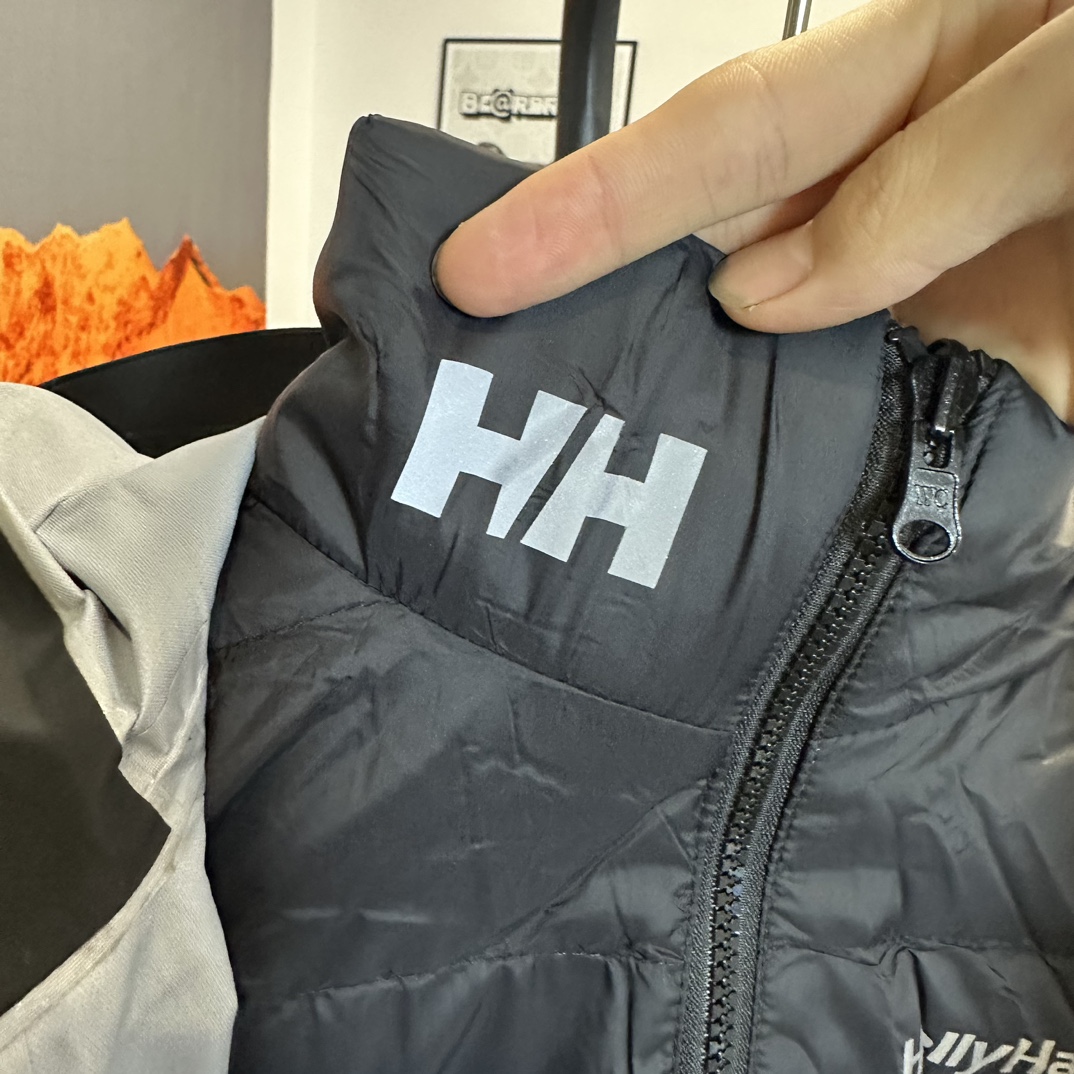 Helly Hansen Cold-Proof Suit with High-Performance Features and 90% White Duck Velvet - 图片 6