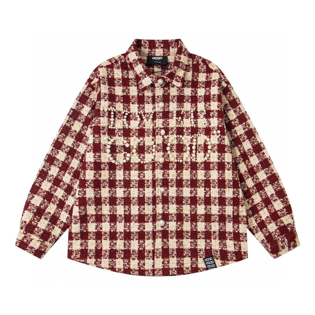 P145
款号:Q07
GOODBRAND LOVE IS GOOD 珍珠小香风 哈尔格纹时尚高级长袖衬衫外套
面料:定制轻奢高级感小香风哈尔格纹面料
工艺:全套定制高端珍珠,对位拼接,重工高精密刺绣工艺,当红炸子鸡必备,上身帅爆了!原版开模定制哈尔格纹面料,立挺有型,光泽感拉满,自带高级效果,上手体验满满质感!激光切割,原版对位拼接裁剪,非常耗时耗料,宽松的版型,百搭任何身材。工艺方面前后全原版开模定制珍珠,高端进口机器一个一个铆上去,两侧对位拼接,加以重工高精密饱满刺绣,内里防扎身衬布设计,真真正正的是一件艺术品,非常重工款!
辅料:全套定制三标辅料,扫码直进官网。下摆原版开模定制刺绣贴布标,依旧是定制原版四联彩色大吊卡,绝对的超级重工款
🔻 原版原包装袋,水洗二维码扫码进官网
🔻全套定制五金三标辅料,保证最顶的货
🔻性价比拉满,只跟ZP对比,不满意随意退换
⚠️注:珍珠烫片工艺为延长寿命,专柜建议反过来轻柔手洗自然晾干,切勿机洗~
颜色:红色、咖色
尺码: S - XL
肩宽 胸围 前长 后衣长
S 45 114 67 71
M 47 118 69 73
L 49 122 71 75
XL 51 126 73 77
【GOODBRAND】
品牌定位:国内中高端国潮品牌,产品涵盖服饰、鞋履、配饰等,主打小众高端路线。
设计特色:运用太极元素、珍珠刺绣等工艺,结合面包鞋、板鞋等流行款式进行品牌化设计,注重logo印花辨识度。
品牌理念:由设计师顺顺于2020年创立,以“好质量、好审美、好好生活”为核心,强调环保与质感并存,使用再生材料和高定水洗面料。