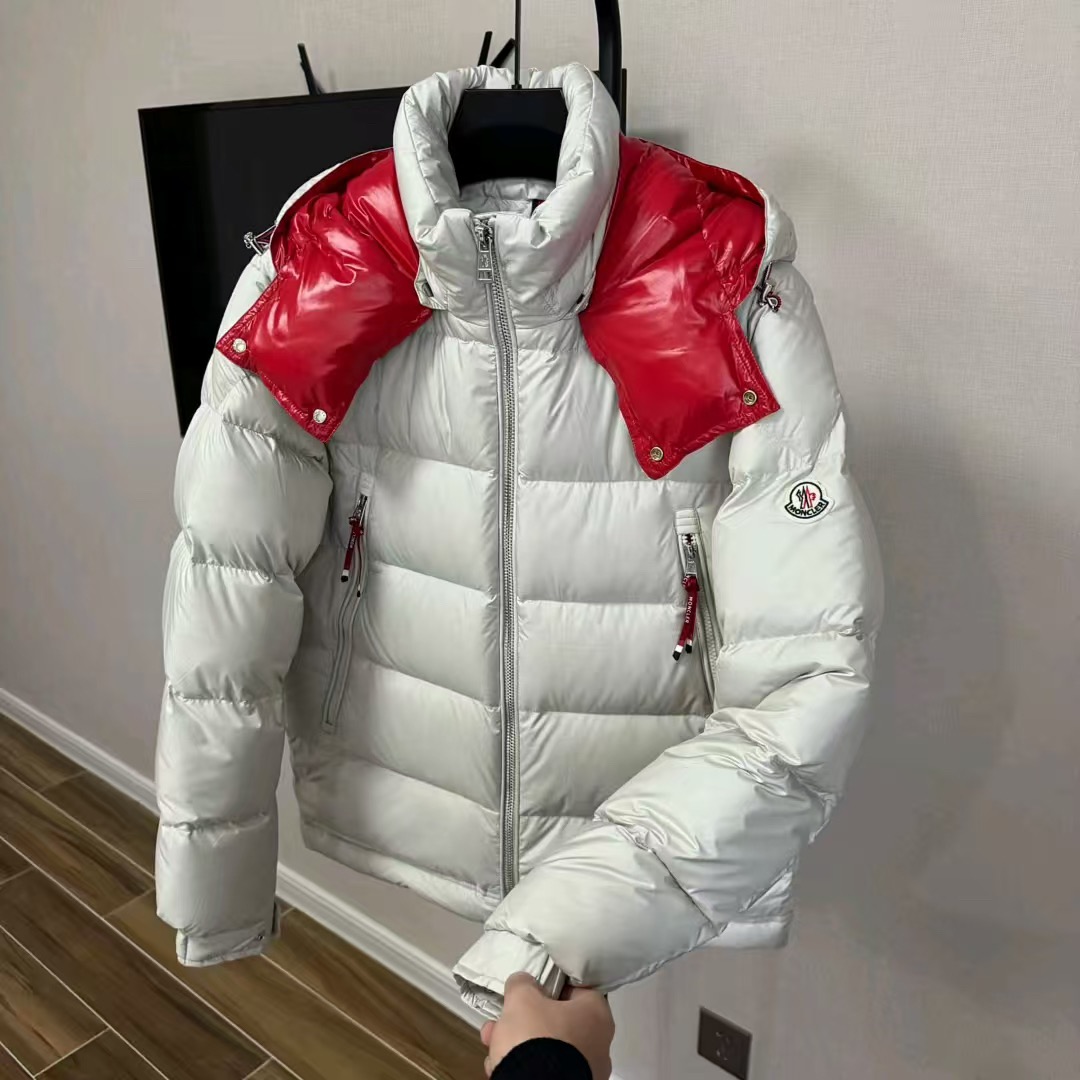 Moncler モンクレール P640 羽織る防寒ダウンジャケット 男女兼用