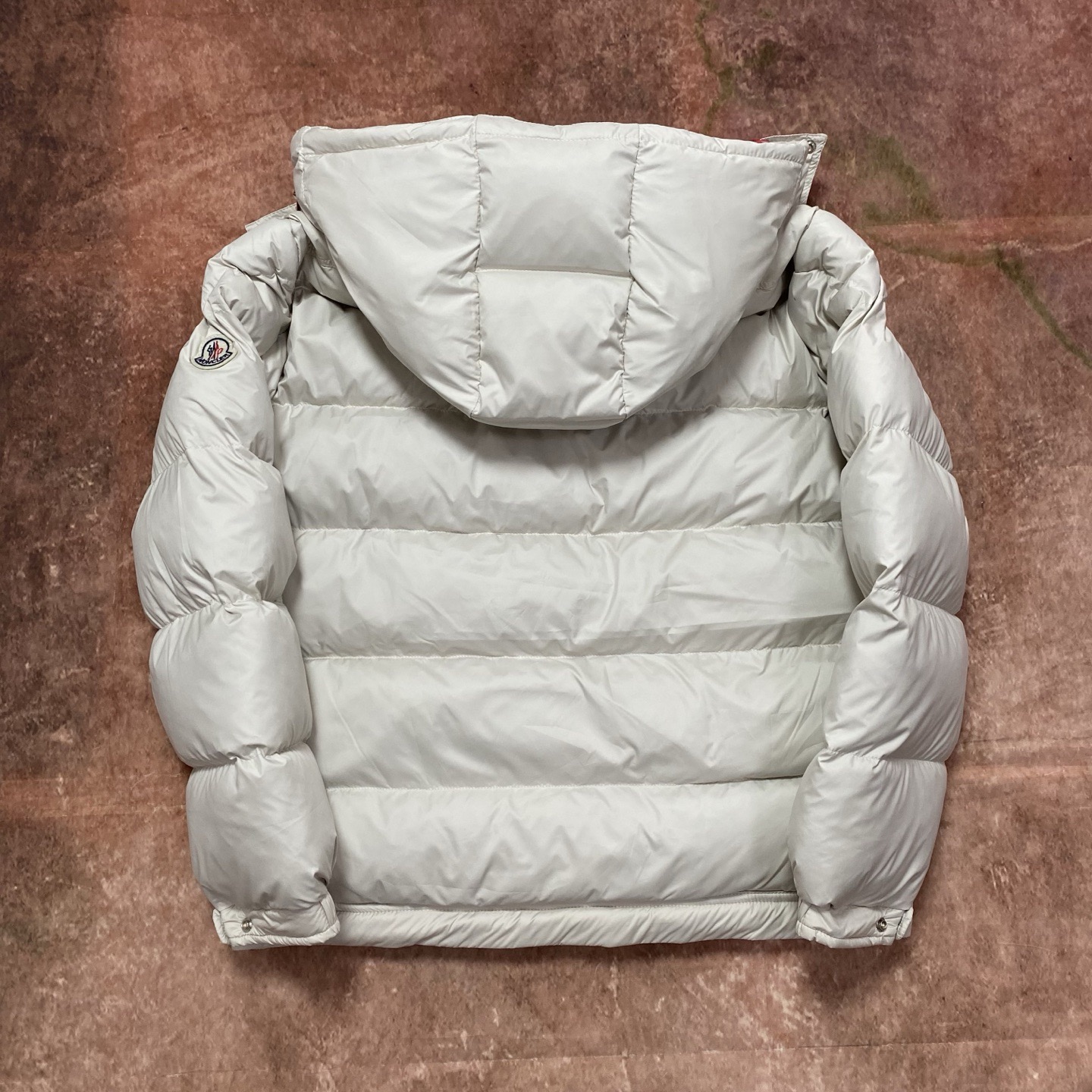 Moncler モンクレール P640 羽織る防寒ダウンジャケット 男女兼用