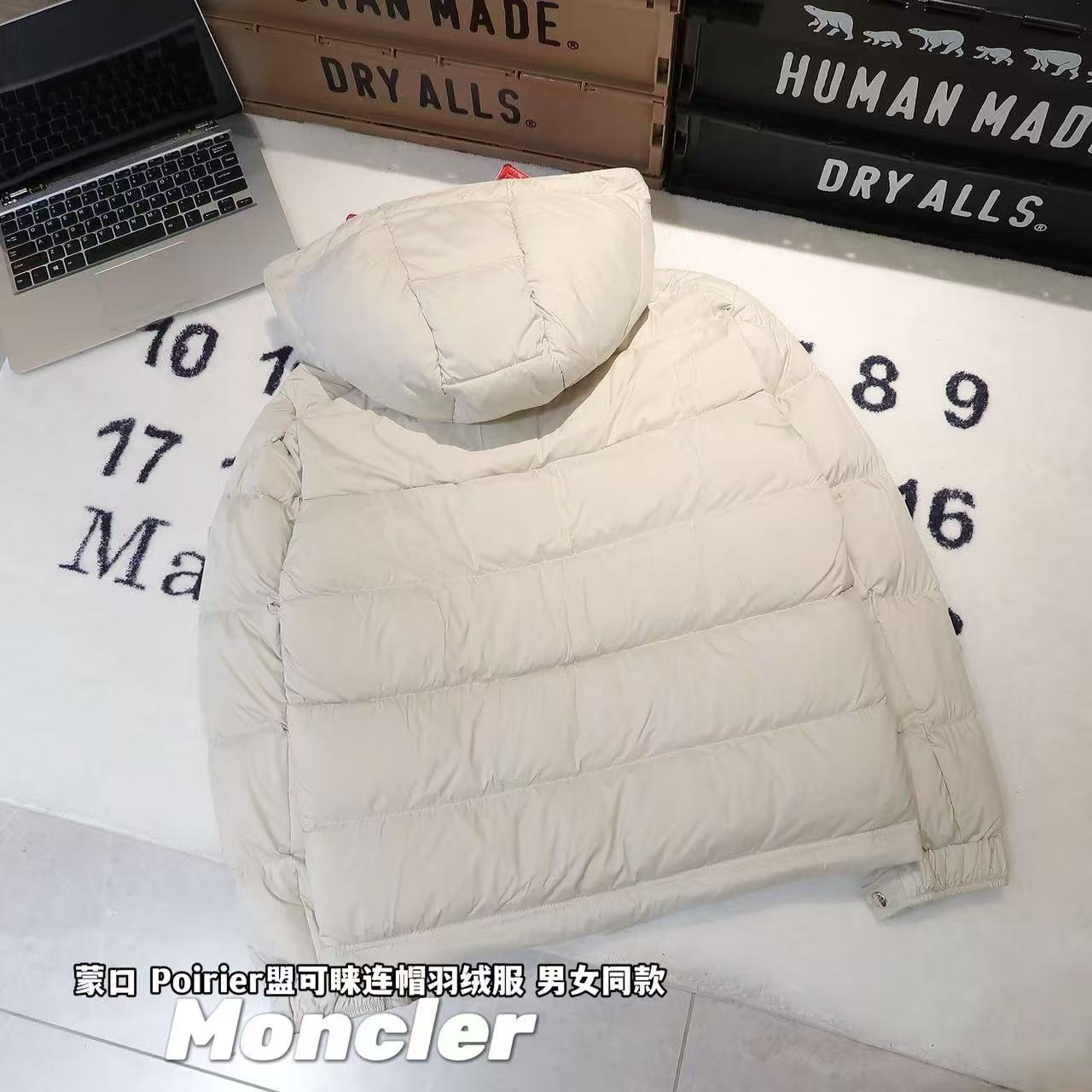 Moncler モンクレール P640 羽織る防寒ダウンジャケット 男女兼用