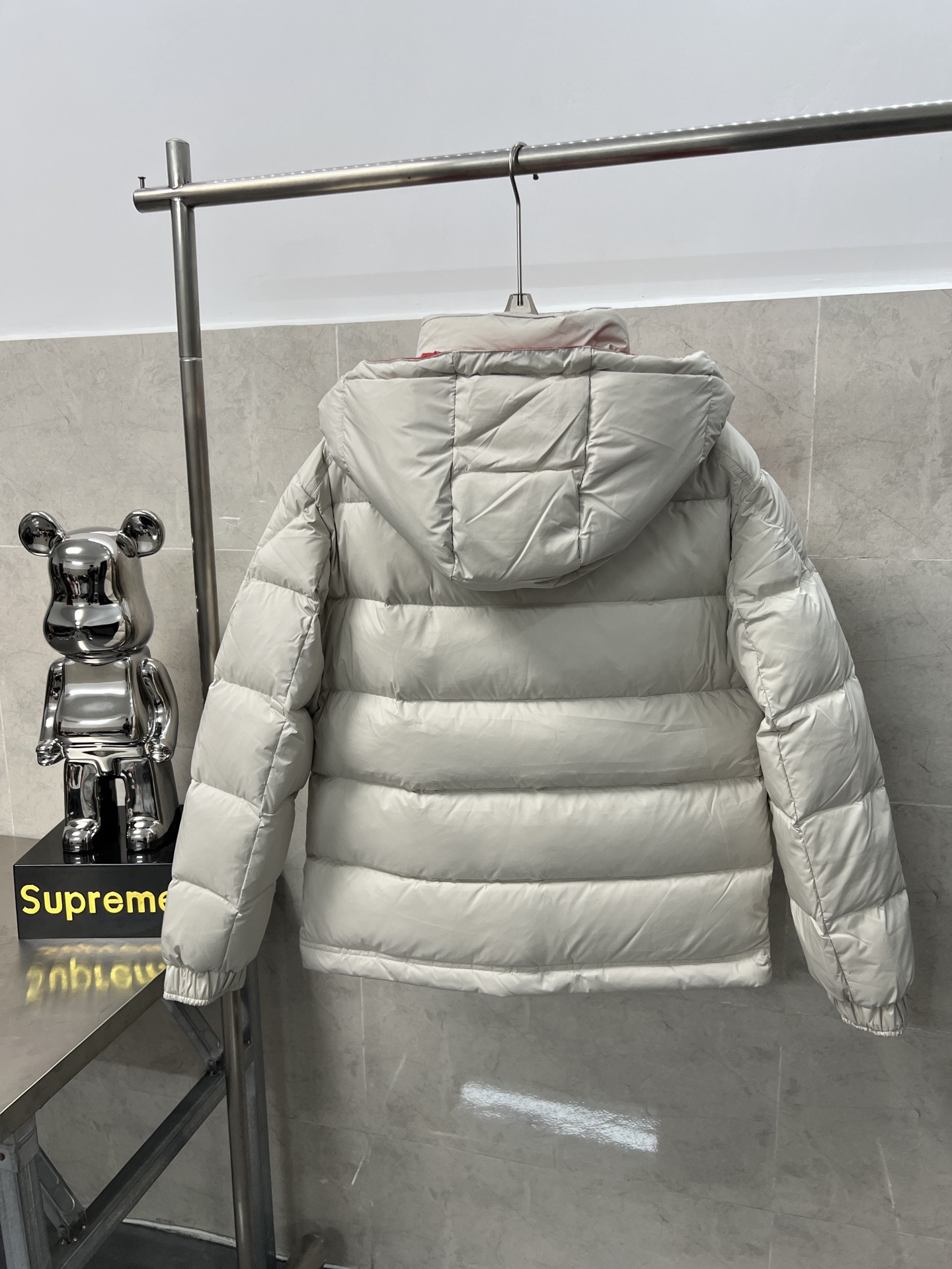 Moncler モンクレール P640 羽織る防寒ダウンジャケット 男女兼用