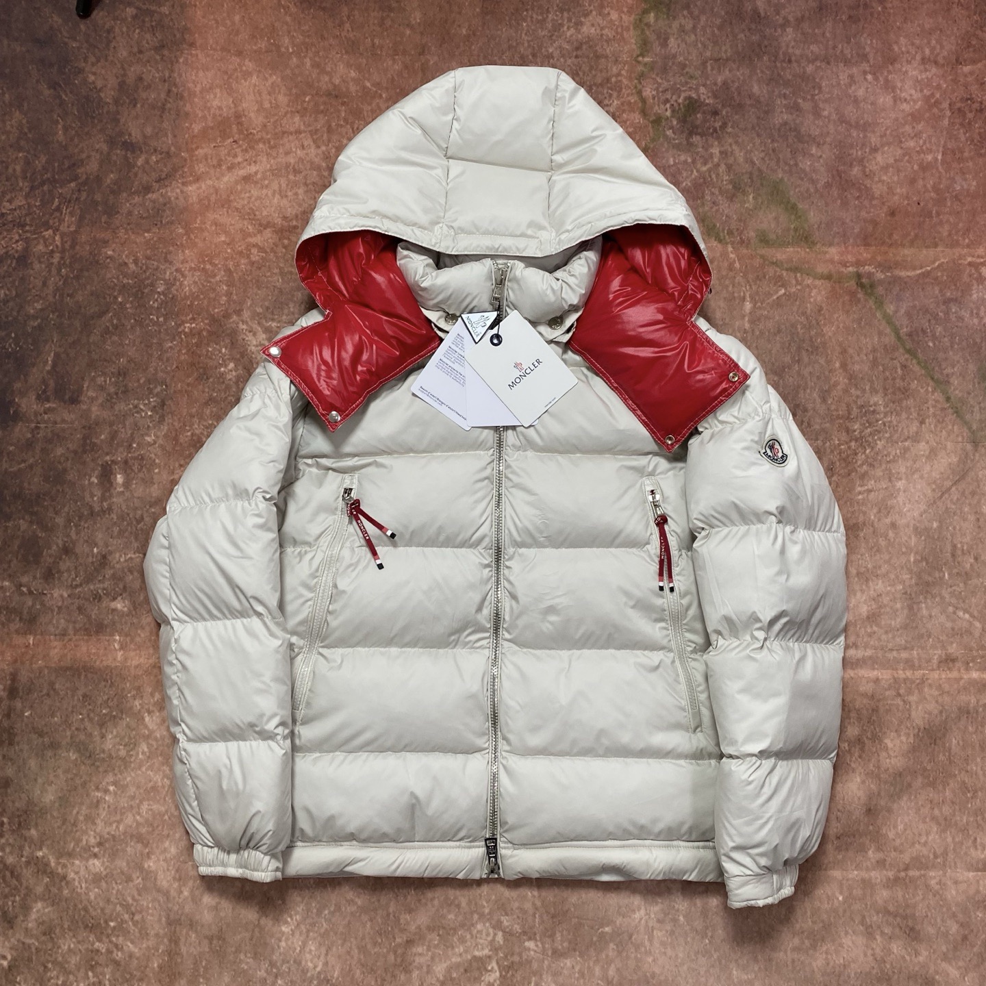 Moncler モンクレール P640 羽織る防寒ダウンジャケット 男女兼用