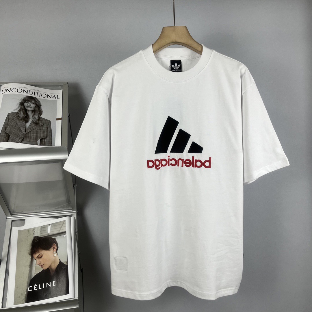 Balenciaga 官网品质BLCG/BALENCIAGA/巴黎世家联名Adidas前面 LOGO组合，双面正反穿搭刺绣短袖T恤#