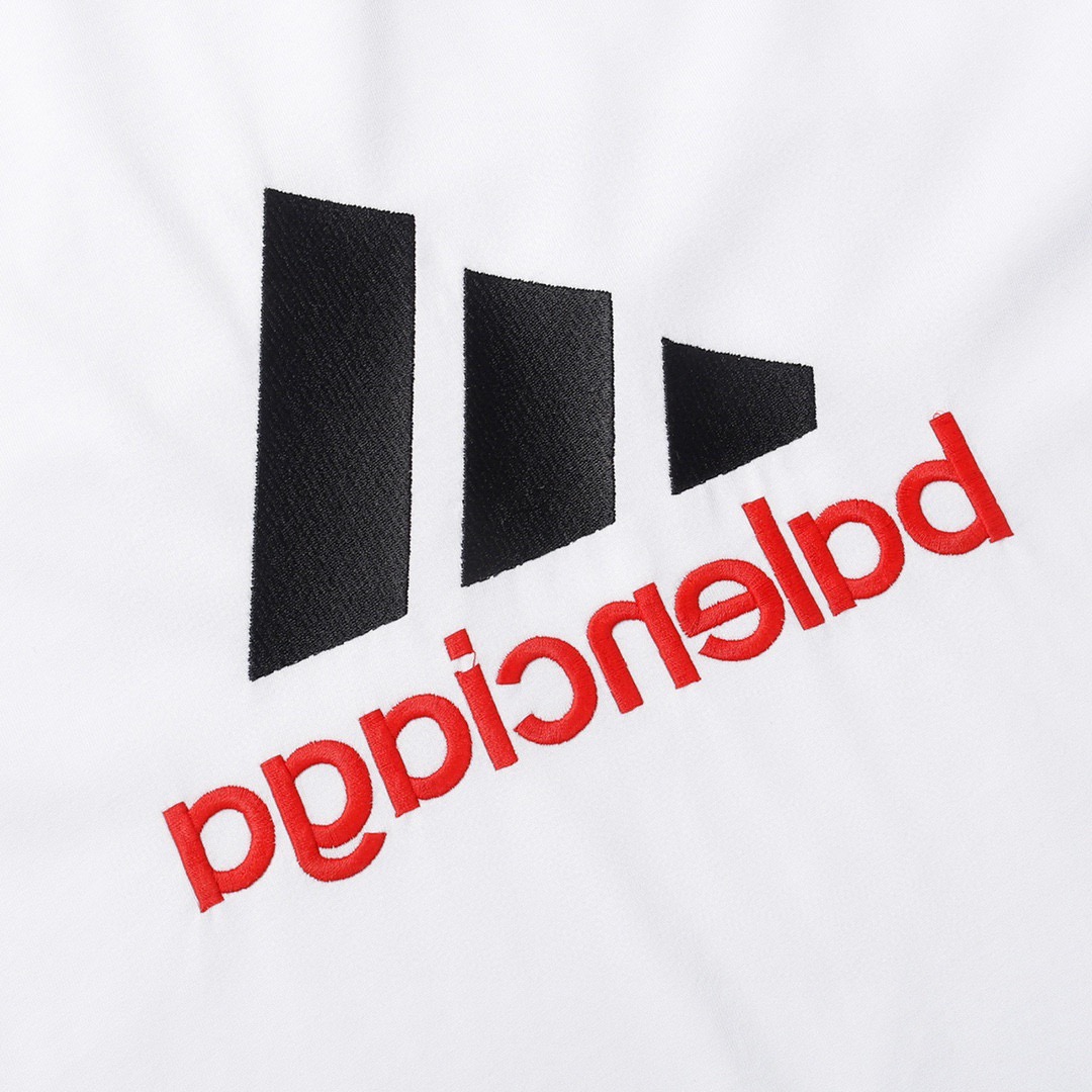 Balenciaga 官网品质BLCG/BALENCIAGA/巴黎世家联名Adidas前面 LOGO组合，双面正反穿搭刺绣短袖T恤#