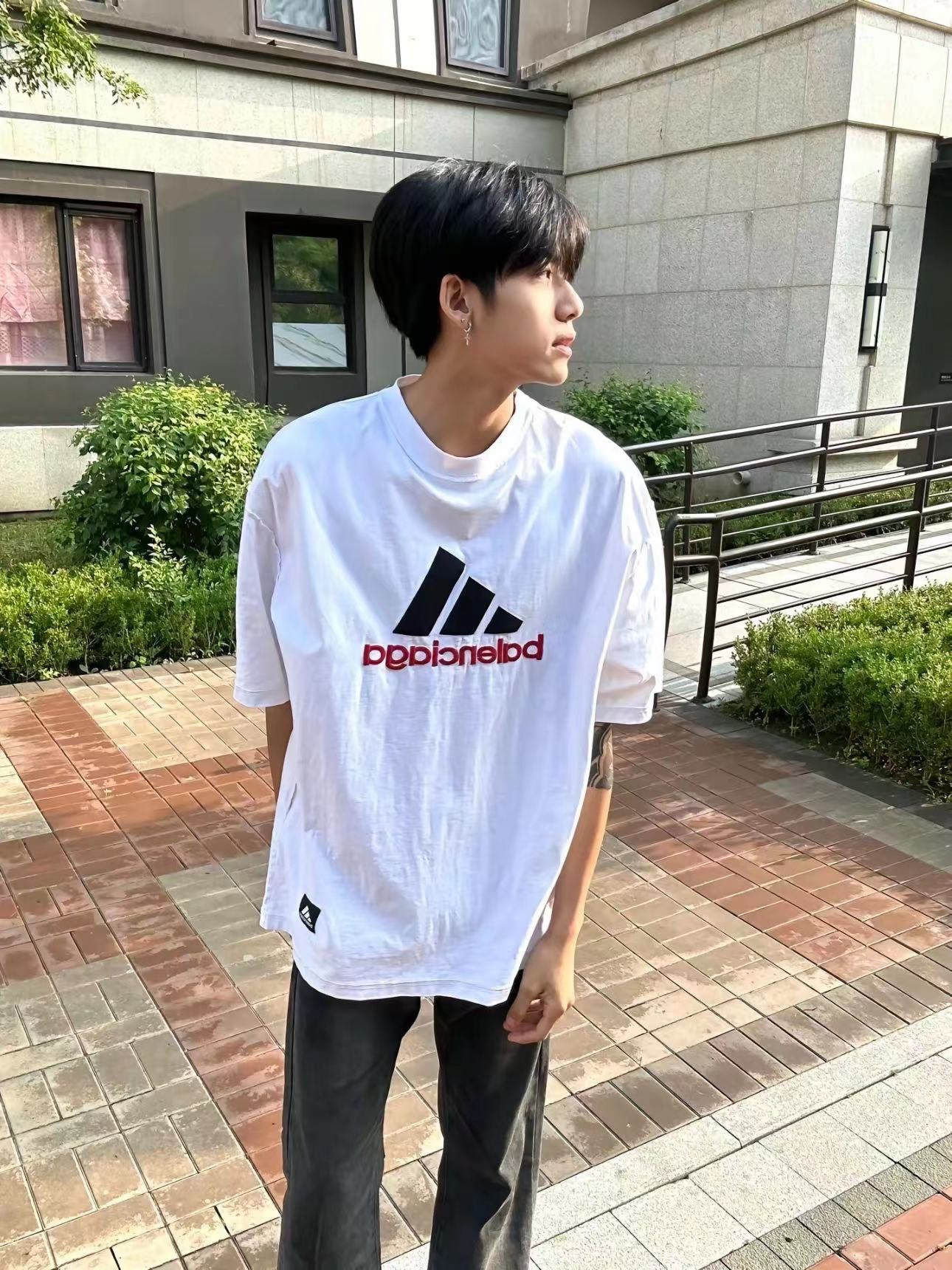 Balenciaga 官网品质BLCG/BALENCIAGA/巴黎世家联名Adidas前面 LOGO组合，双面正反穿搭刺绣短袖T恤#