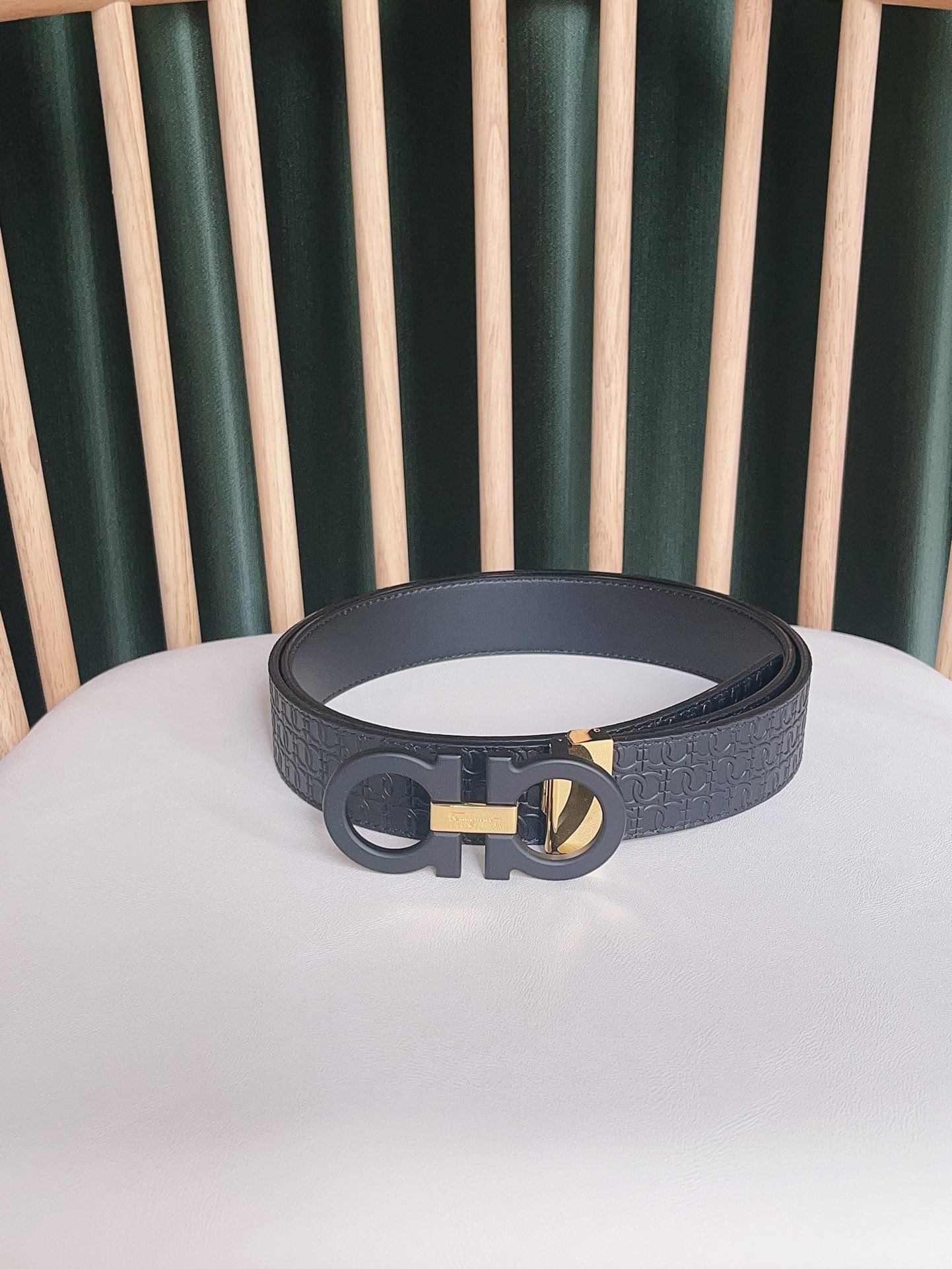 Salvatore Ferragamo Men's Gancini Leather Belt, Adjustable Length, 35mm Wide