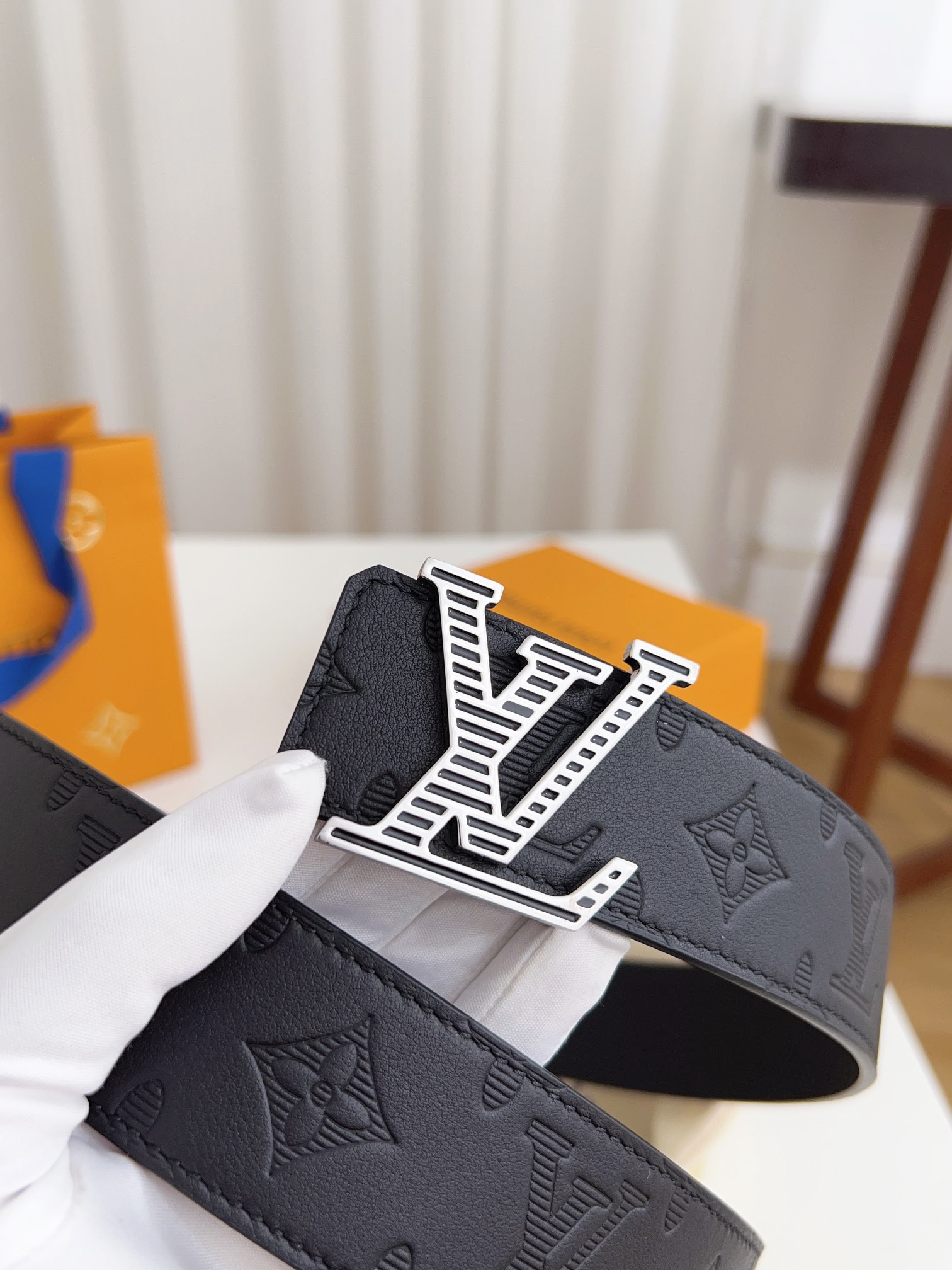 上質でスタイリッシュなベルトを厳選