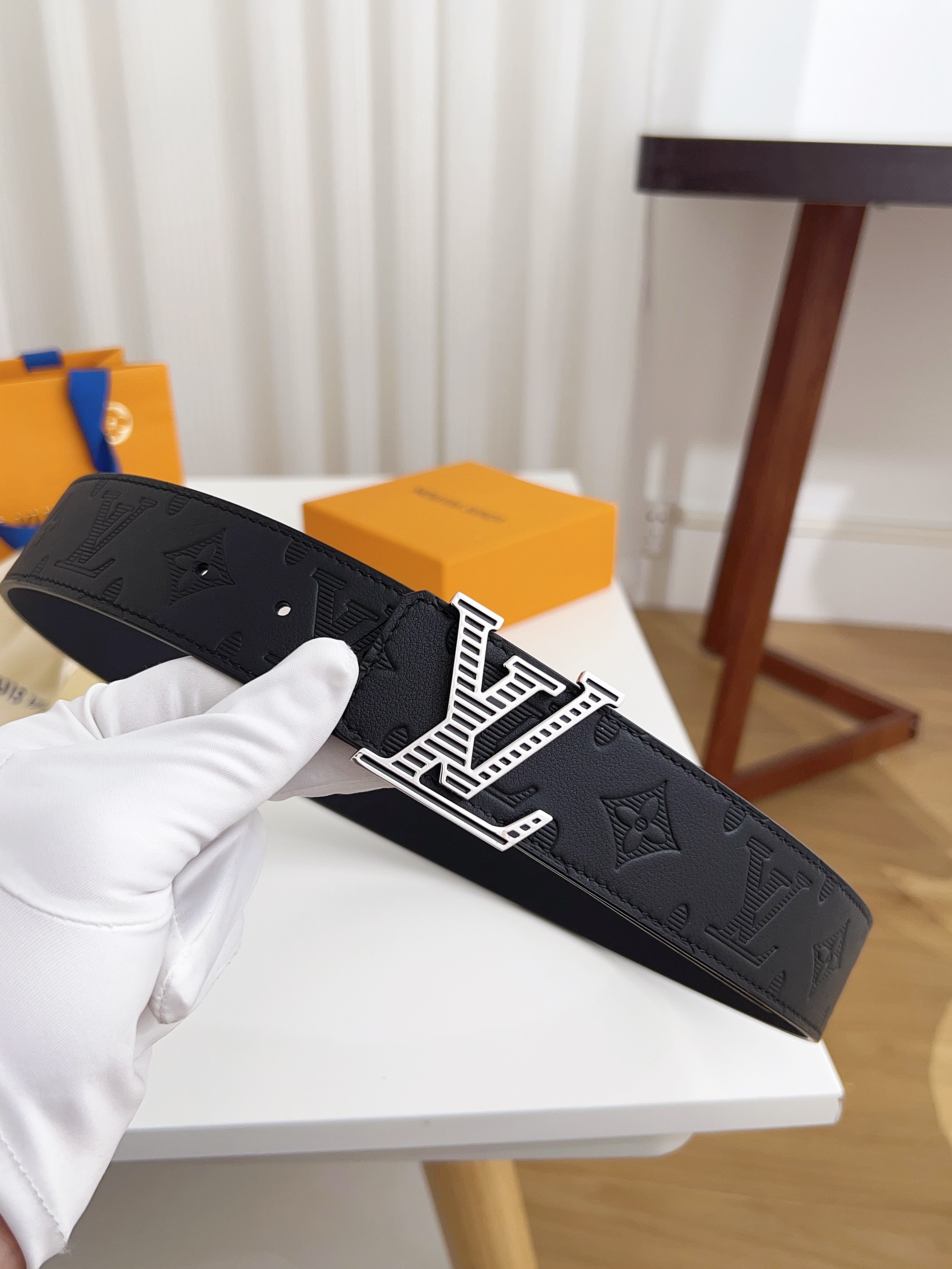 上質でスタイリッシュなベルトを厳選