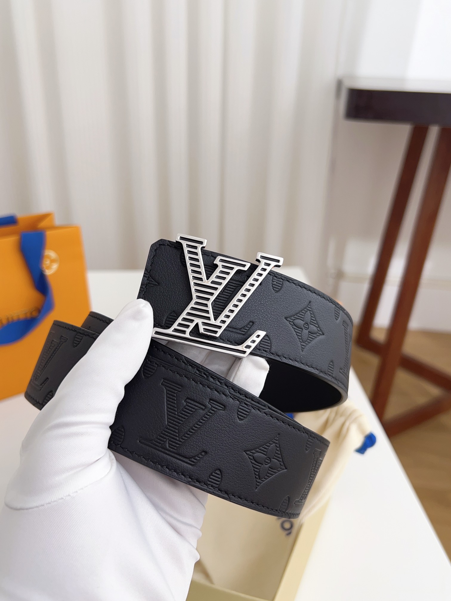 上質でスタイリッシュなベルトを厳選