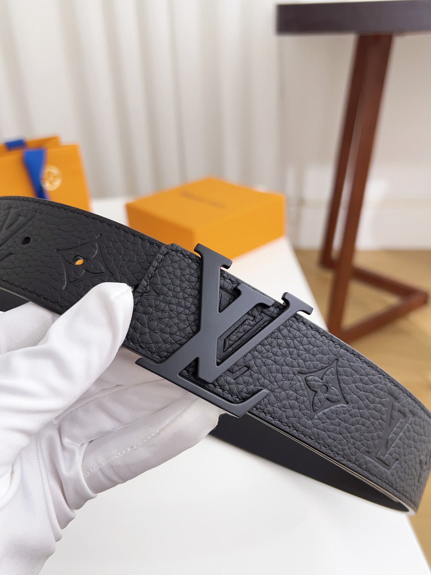 上質でスタイリッシュなベルトを厳選