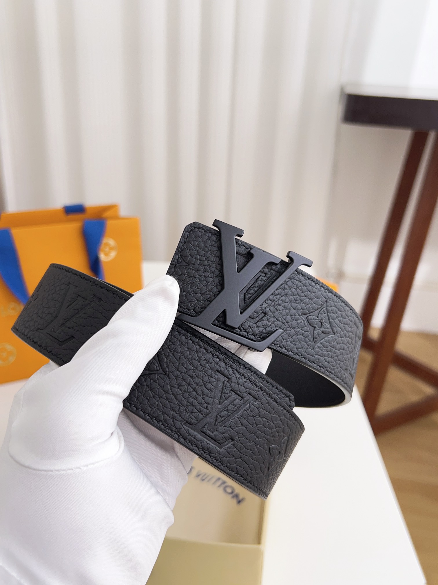 上質でスタイリッシュなベルトを厳選