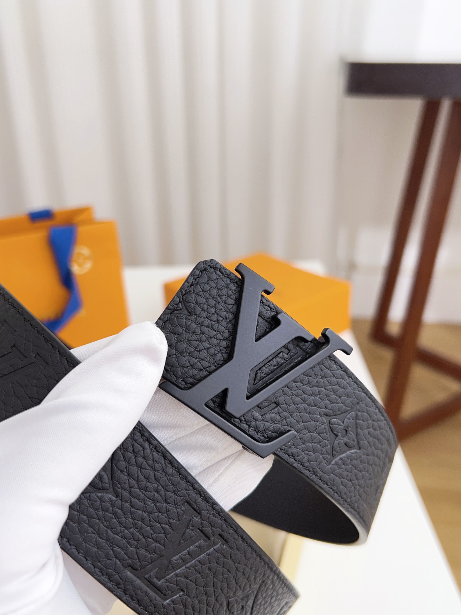 上質でスタイリッシュなベルトを厳選