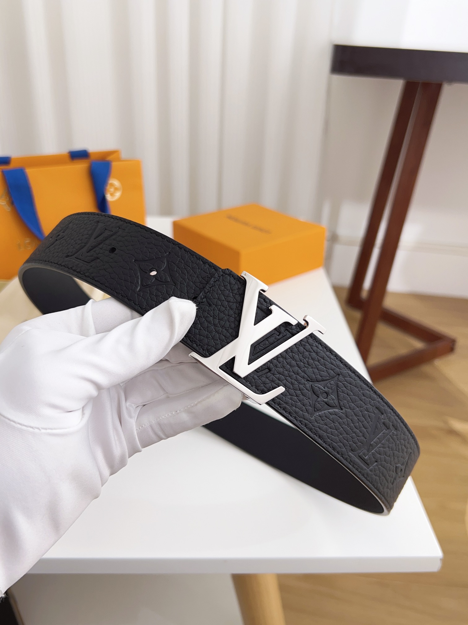 上質でスタイリッシュなベルトを厳選