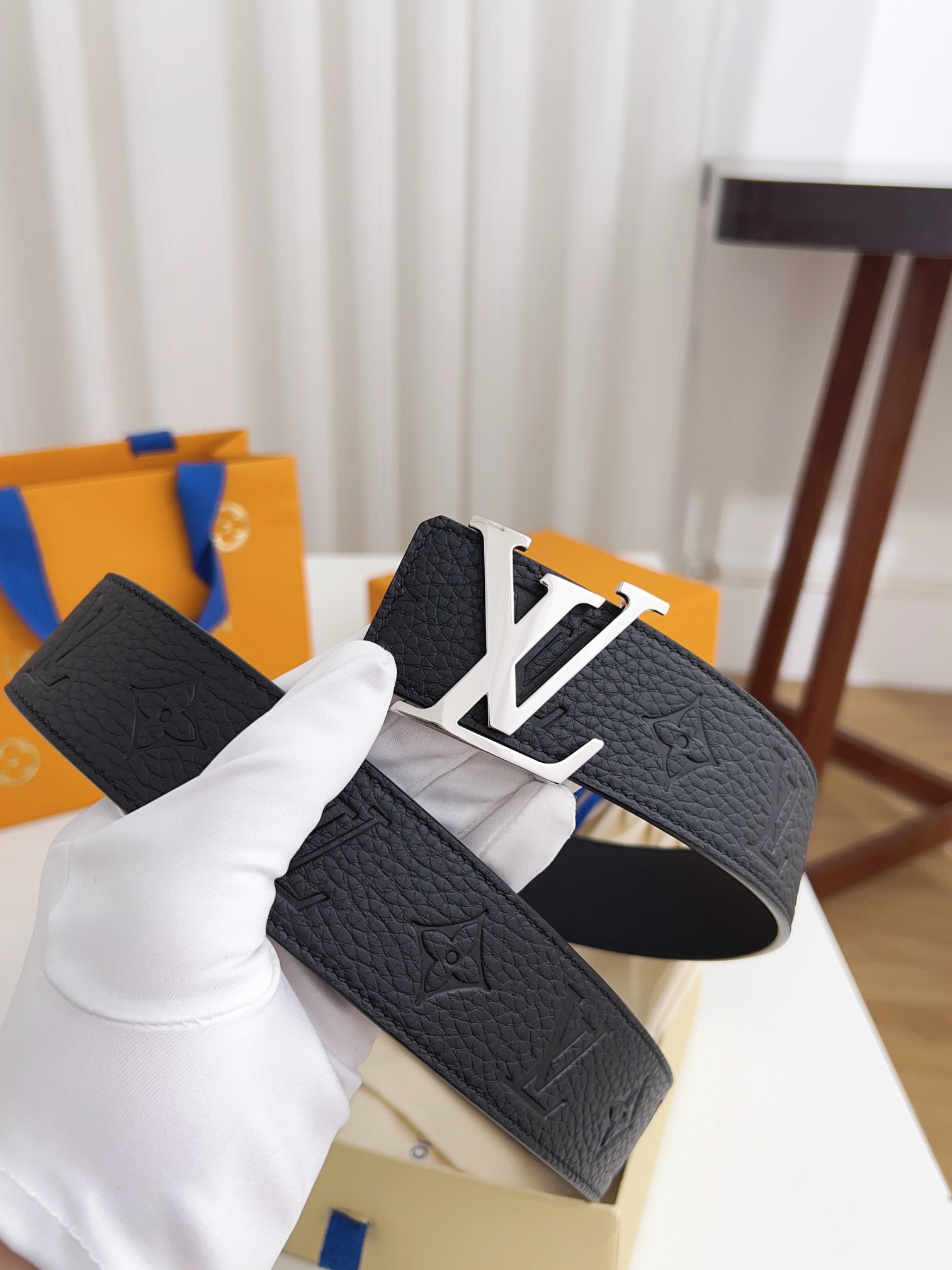 上質でスタイリッシュなベルトを厳選