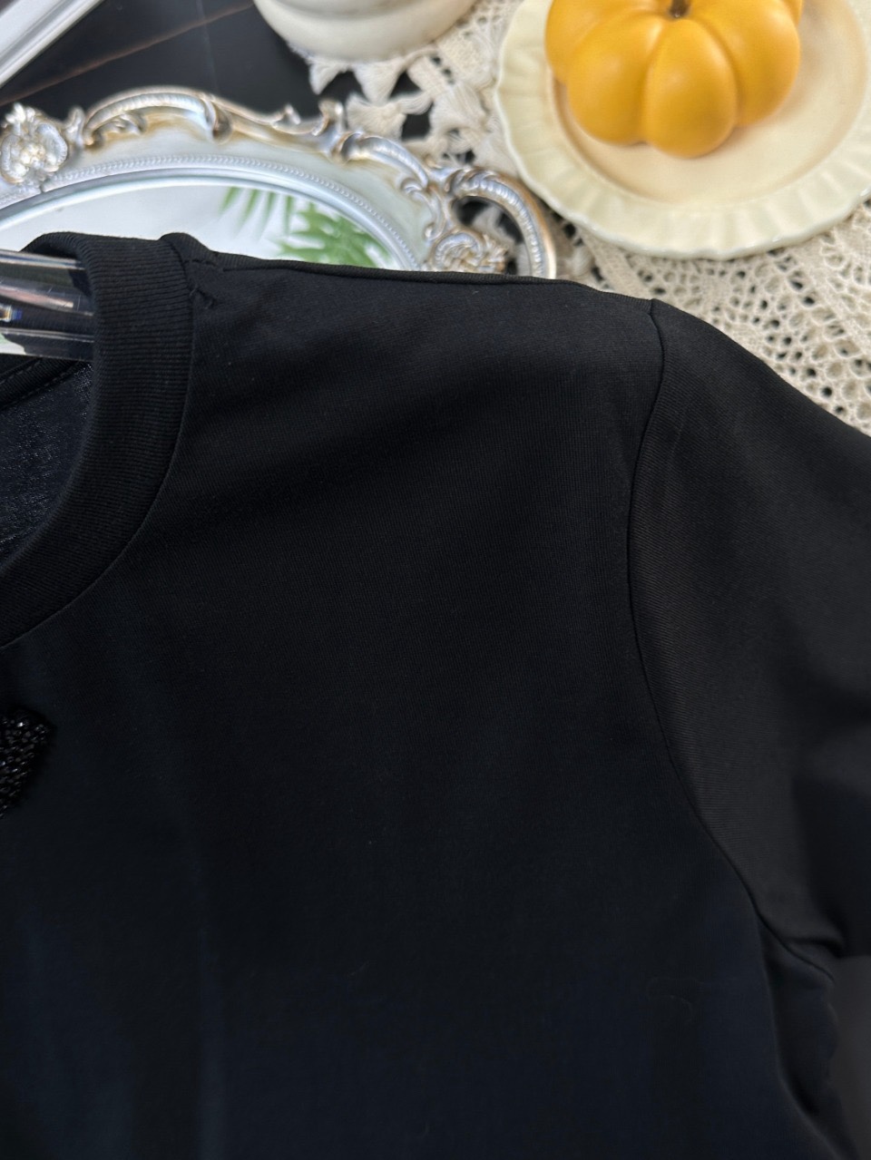 New 24SS Women’s Cotton T-shirt in Black and White, High Quality Packing. - 图片 5