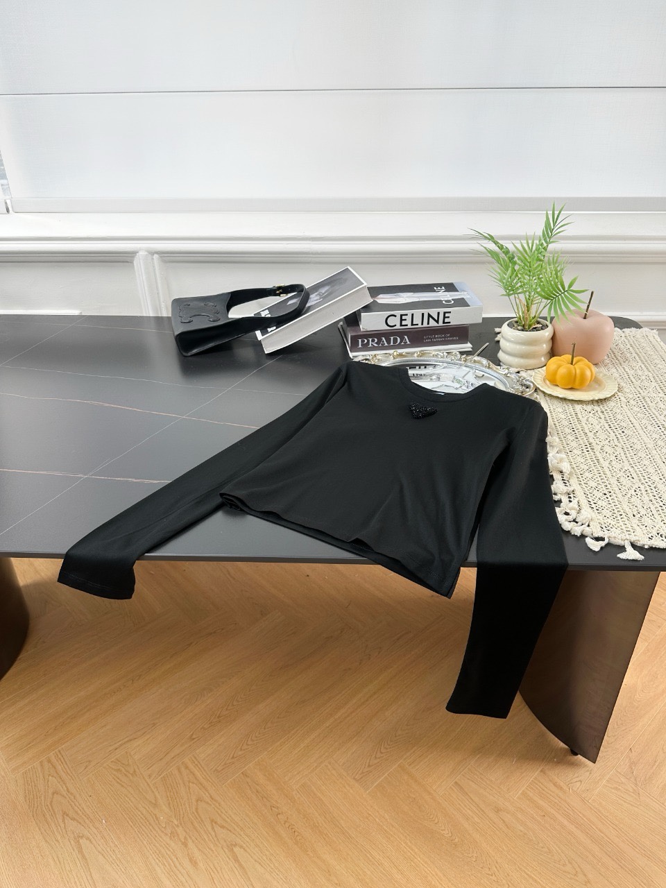 New High-Quality Women’s Suit with Triangular Rigo Long Sleeve T-shirt for Autumn Fashion. - 图片 3