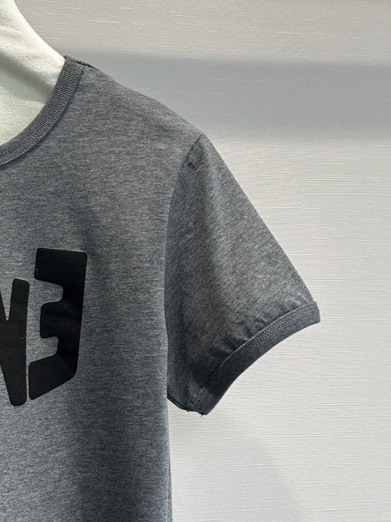 High-Quality Women’s Suit: Short-Sleeve T-Shirt Pairing for Casual Spring Style - 图片 5