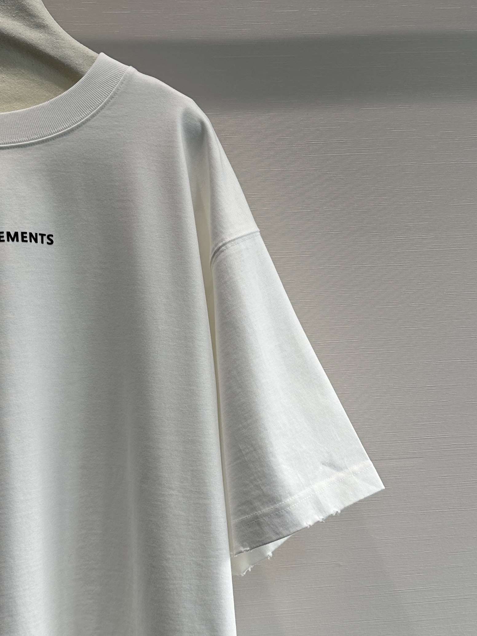 High-End Women’s Suit Package: 25 SS Early Spring Brand New T-Shirts Variety - 图片 5
