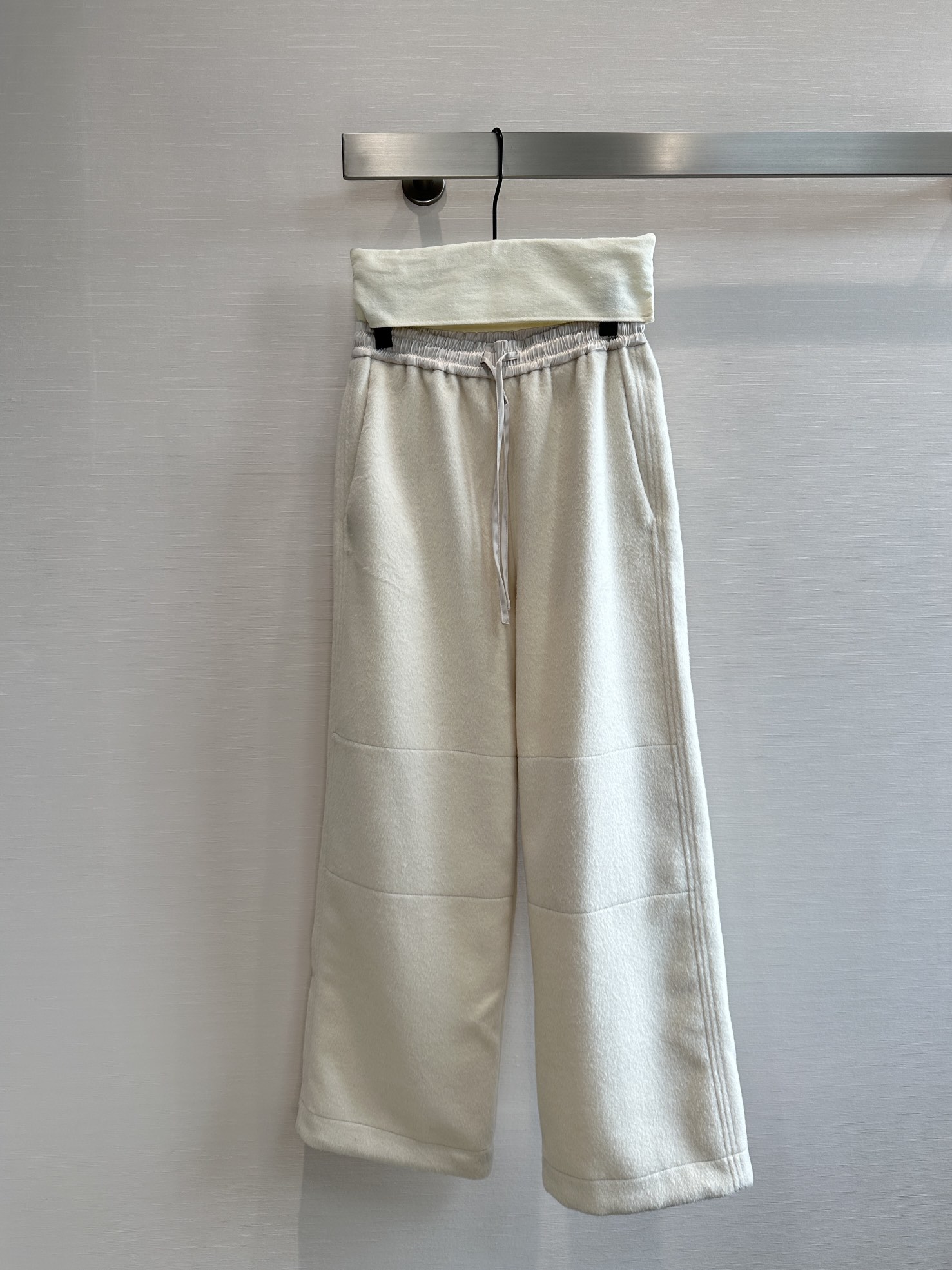 “High-Quality Women’s Suit: 24SS Winter New Collection with Stylish Details and Versatile Colors” - 图片 2