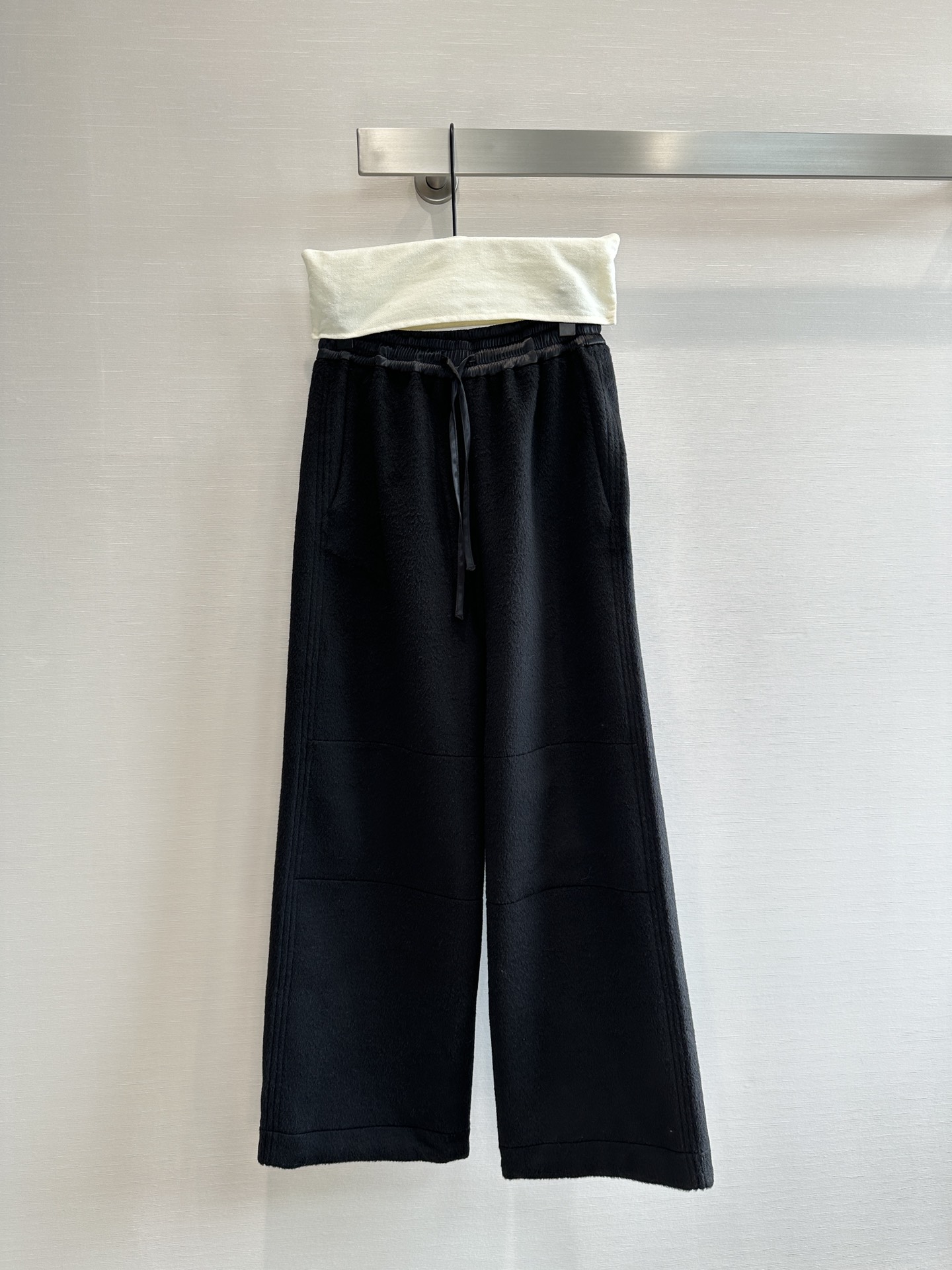 Jill’s 24SS New Winter Collection: High-Quality Women’s Clothes with Unique Design Elements - 图片 2