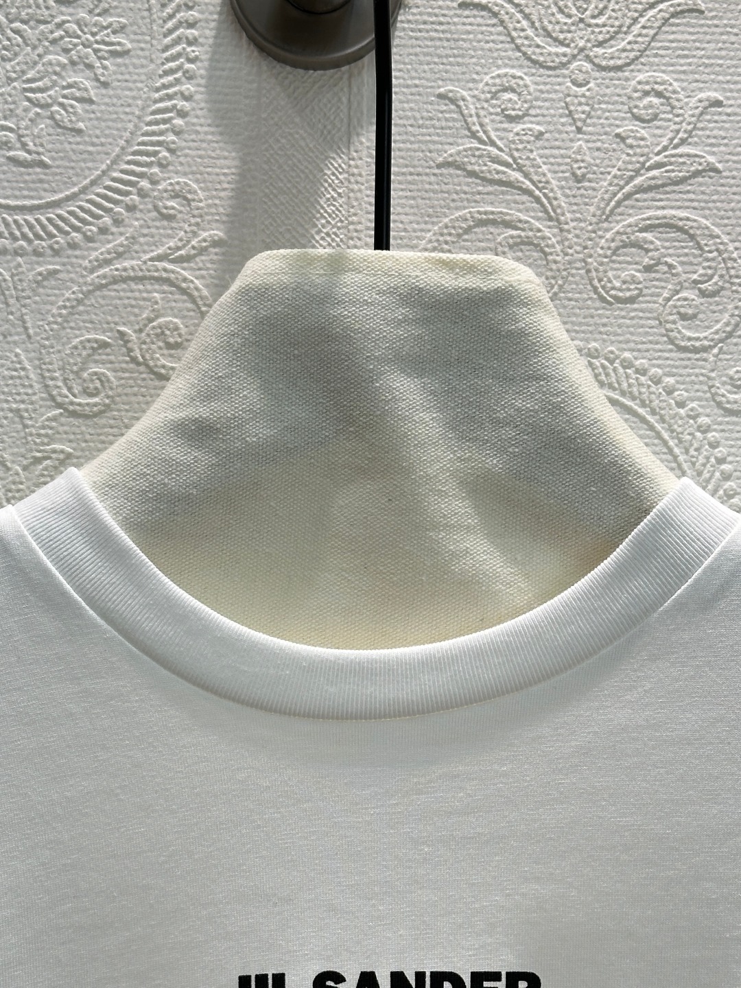 High-End Women’s Suit with Jil Letter Logo T-Shirt in New 25SS Spring Collection - 图片 2