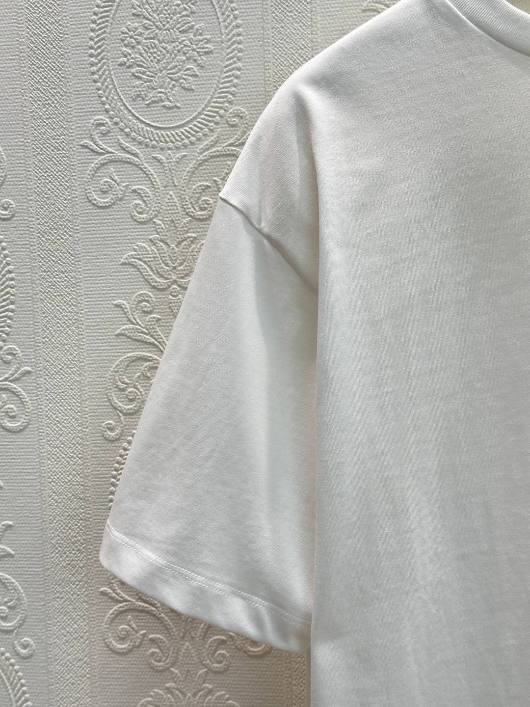 High-End Women’s Suit with Jil Letter Logo T-Shirt in New 25SS Spring Collection - 图片 4