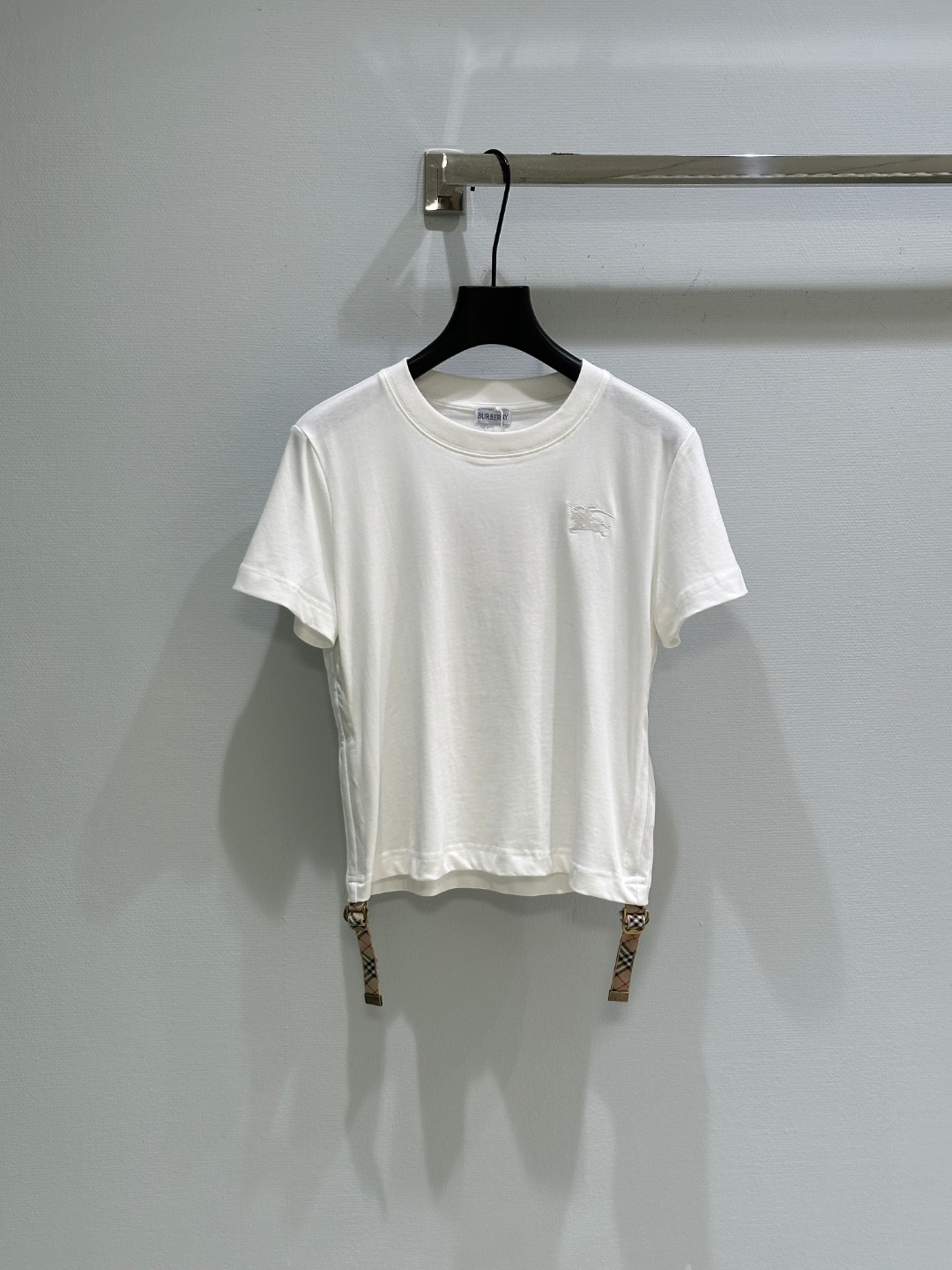 “High-Quality Women’s Suit: Barbara Embroidered Pure T-Shirts for 25SS Spring/Summer Collection” - 图片 1