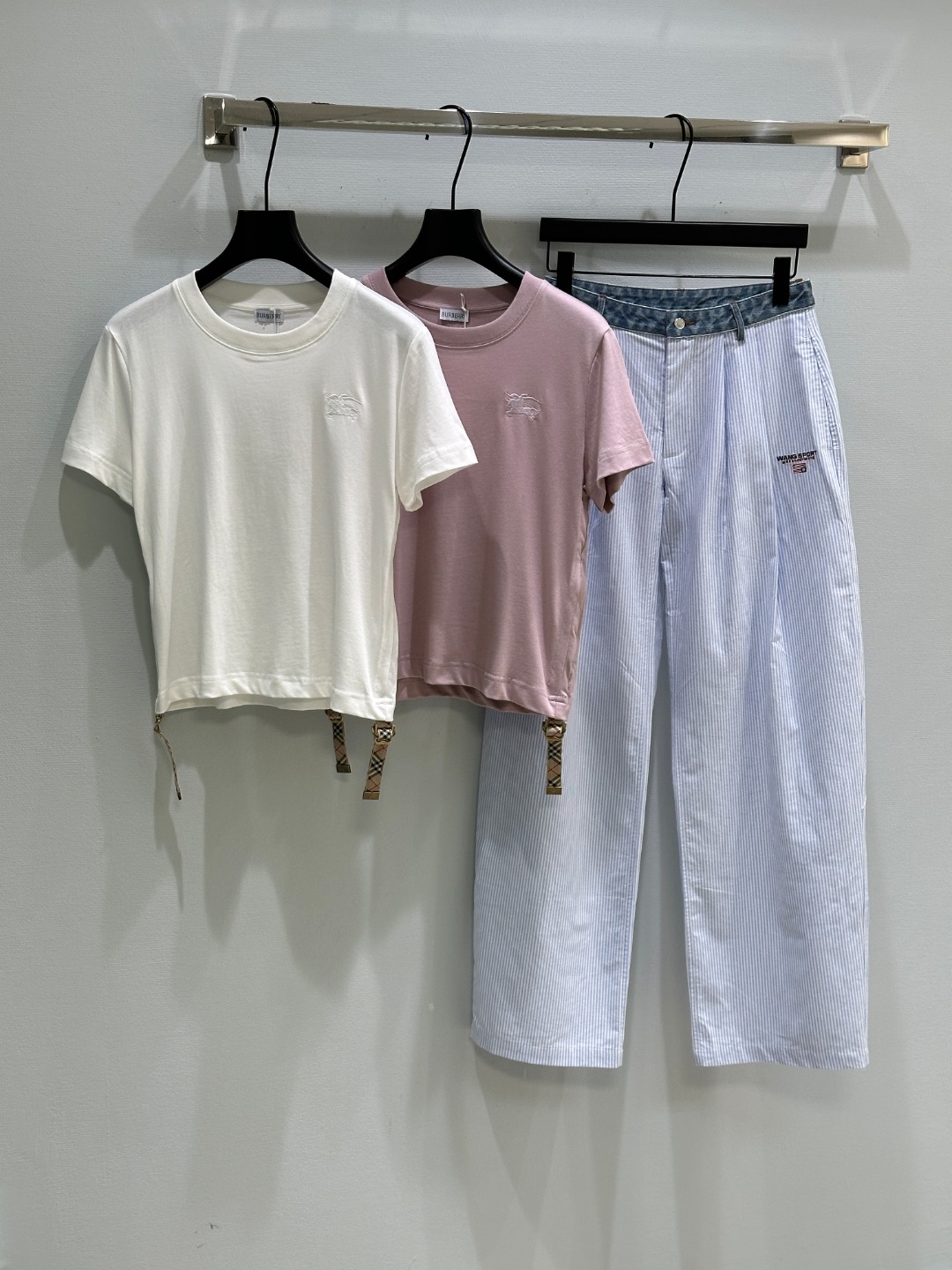High Quality Women’s Clothes: Barbara Embroidered Pure T-Shirts in SS Spring and Summer New Collection - 图片 1