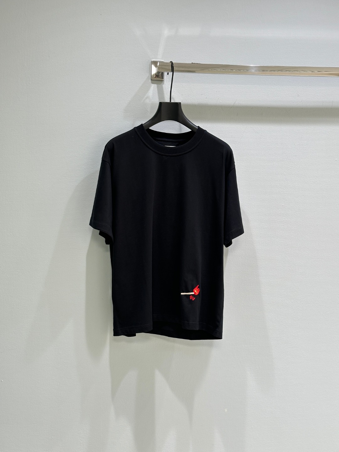 High Quality Women’s Clothes: Spring/Summer Collection with Embroidered T-Shirts in Pure Cotton - 图片 1