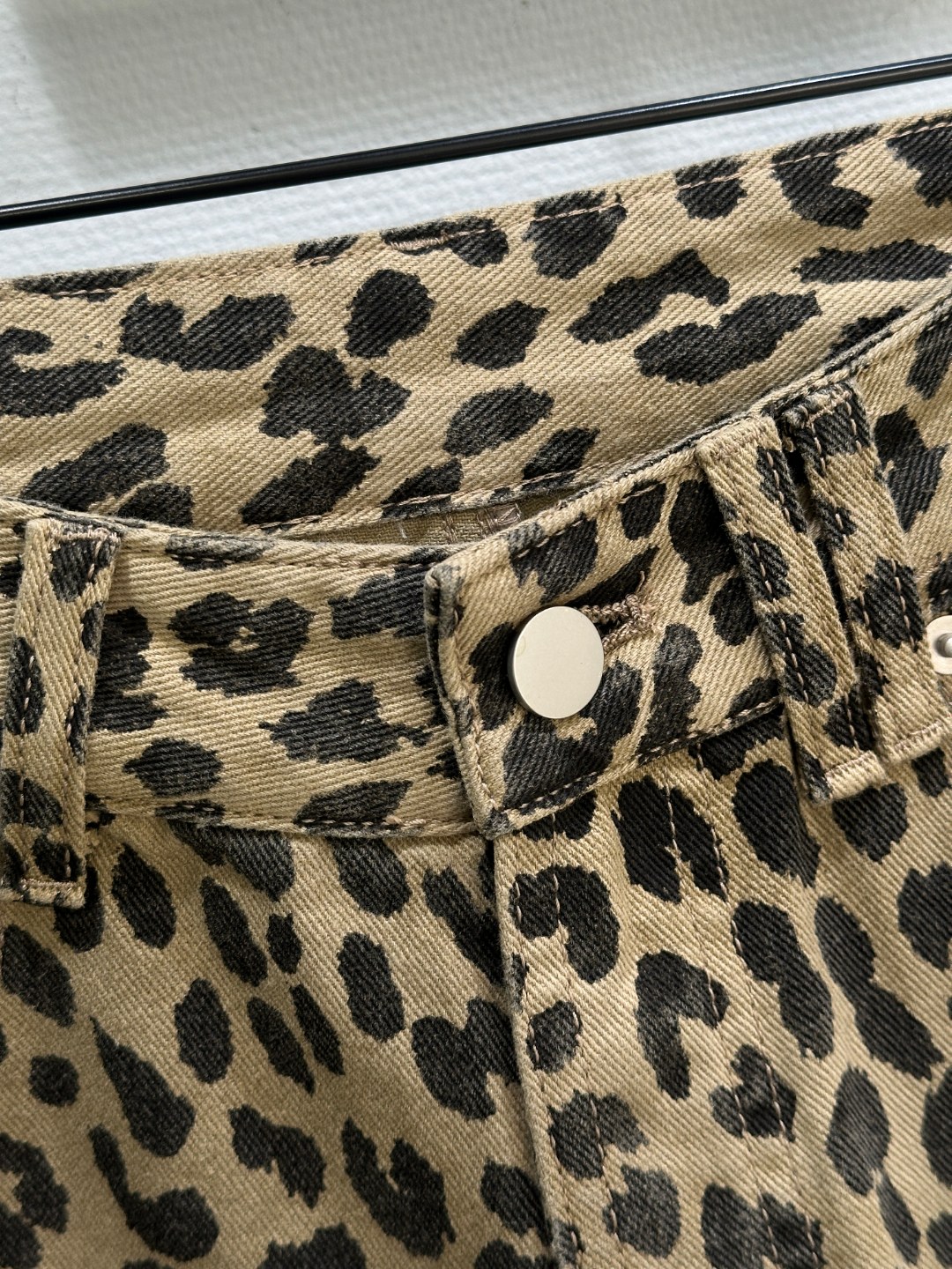High Quality Women’s Clothes for Spring Season with DG Packaging – Wrinkle Resistant and Available in Various Sizes - 图片 3