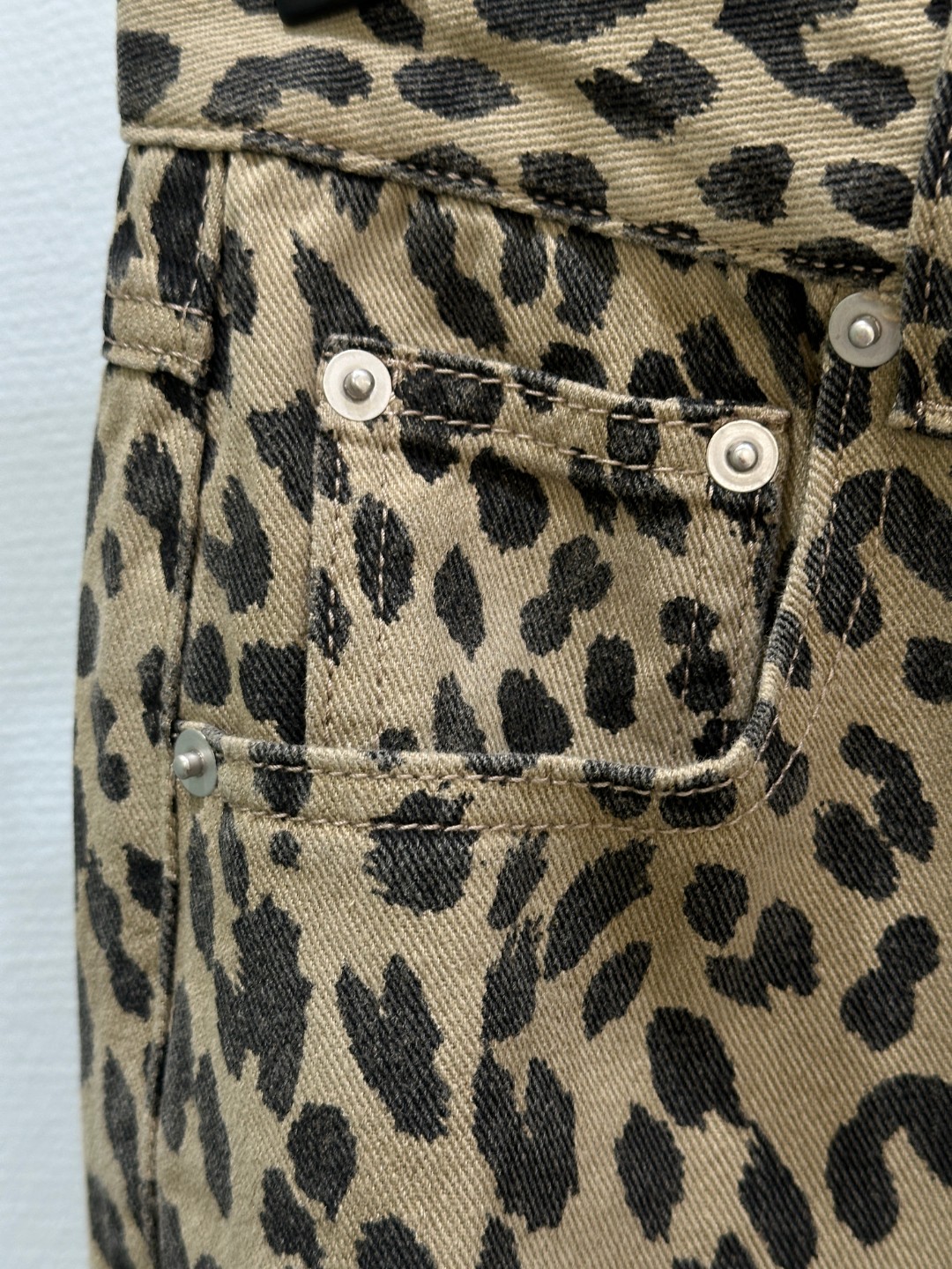 High Quality Women’s Clothes for Spring Season with DG Packaging – Wrinkle Resistant and Available in Various Sizes - 图片 5
